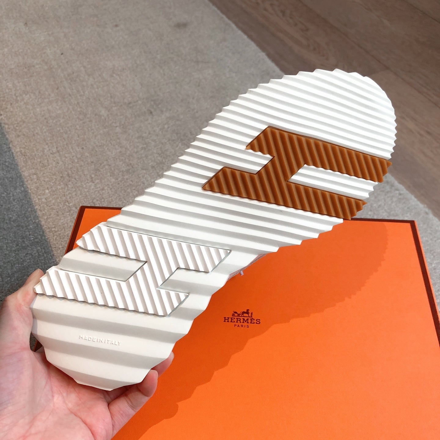 HM Men's 25 Ketch Sneaker White Suede 639267