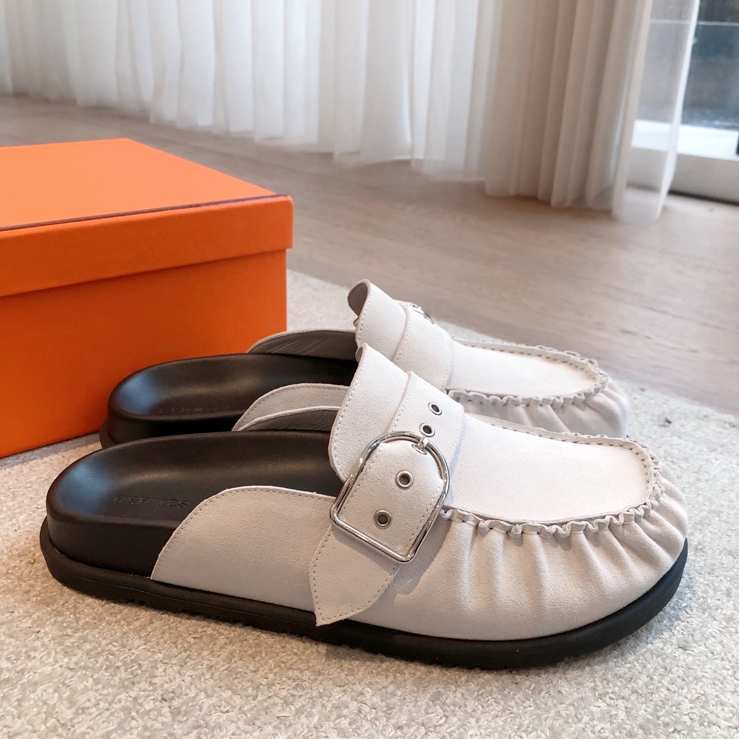 HM Men's 25 Key Mule White Suede 582062