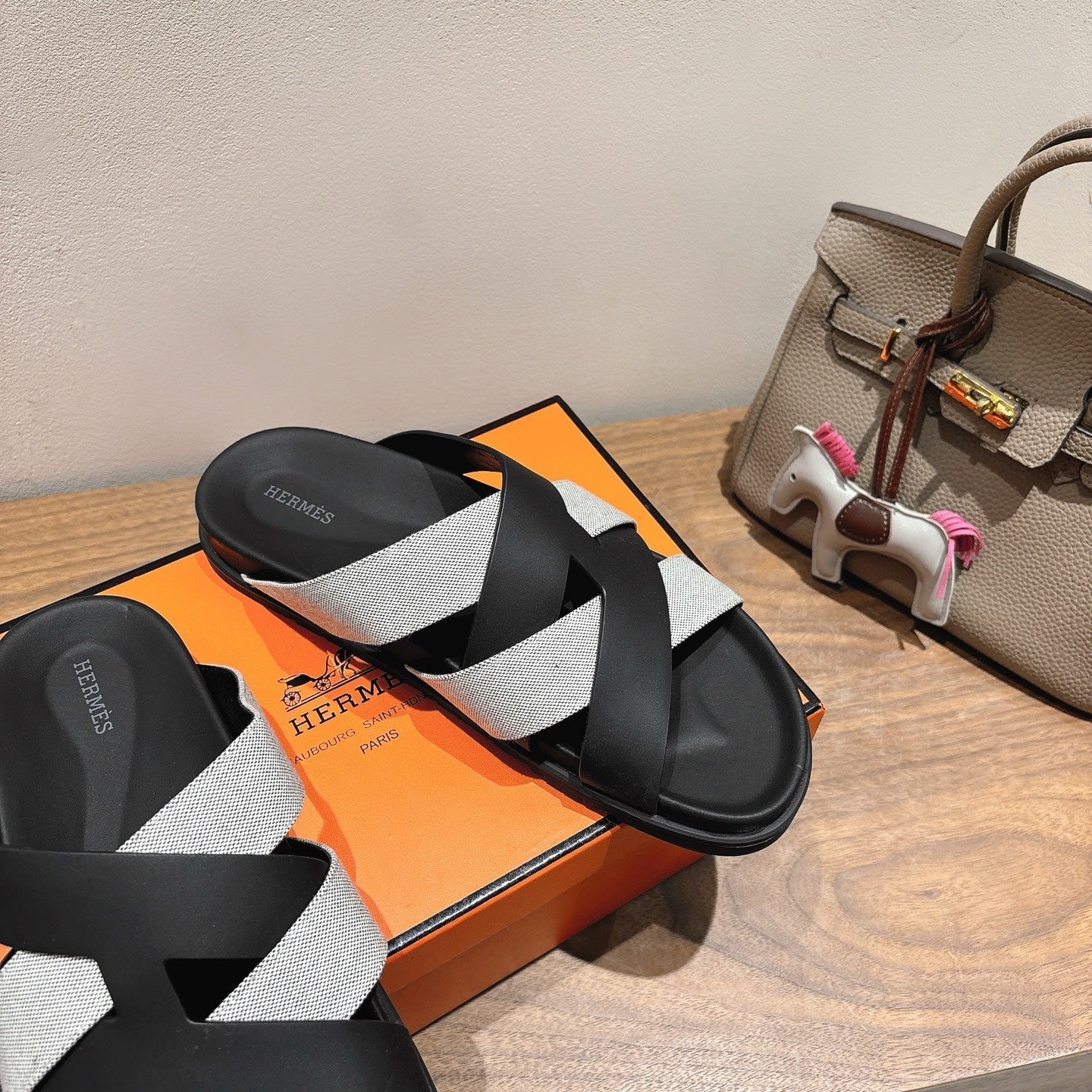 HM 25 Kazimir Sandal Black Calfskin Canvas