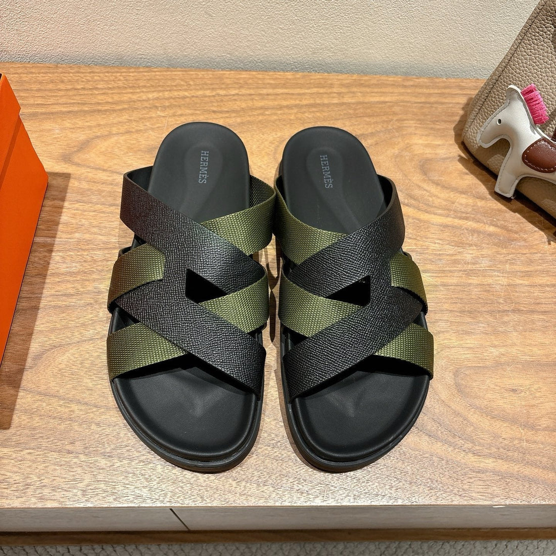 HM 25 Kazimir Sandal Black Calfskin Canvas