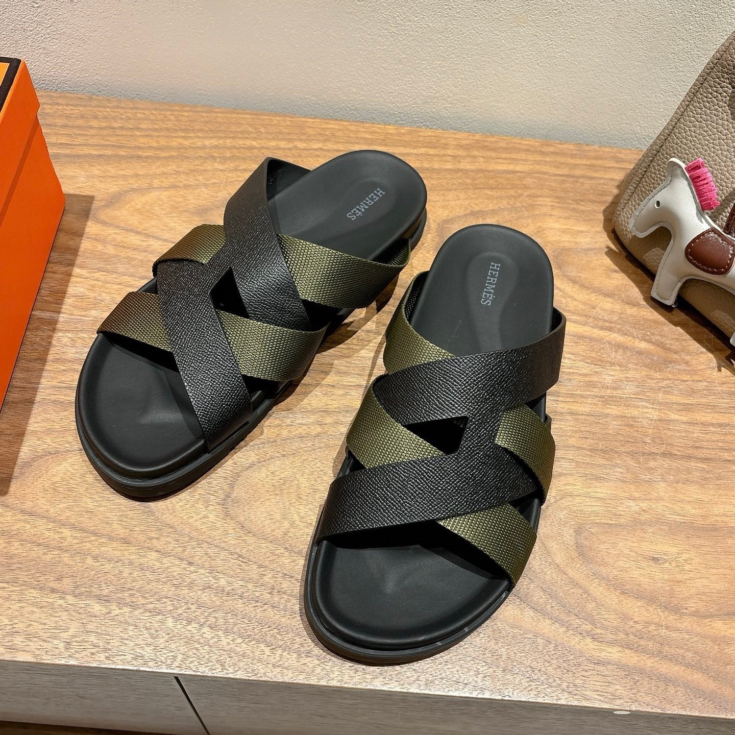 HM 25 Kazimir Sandal Black Calfskin Canvas