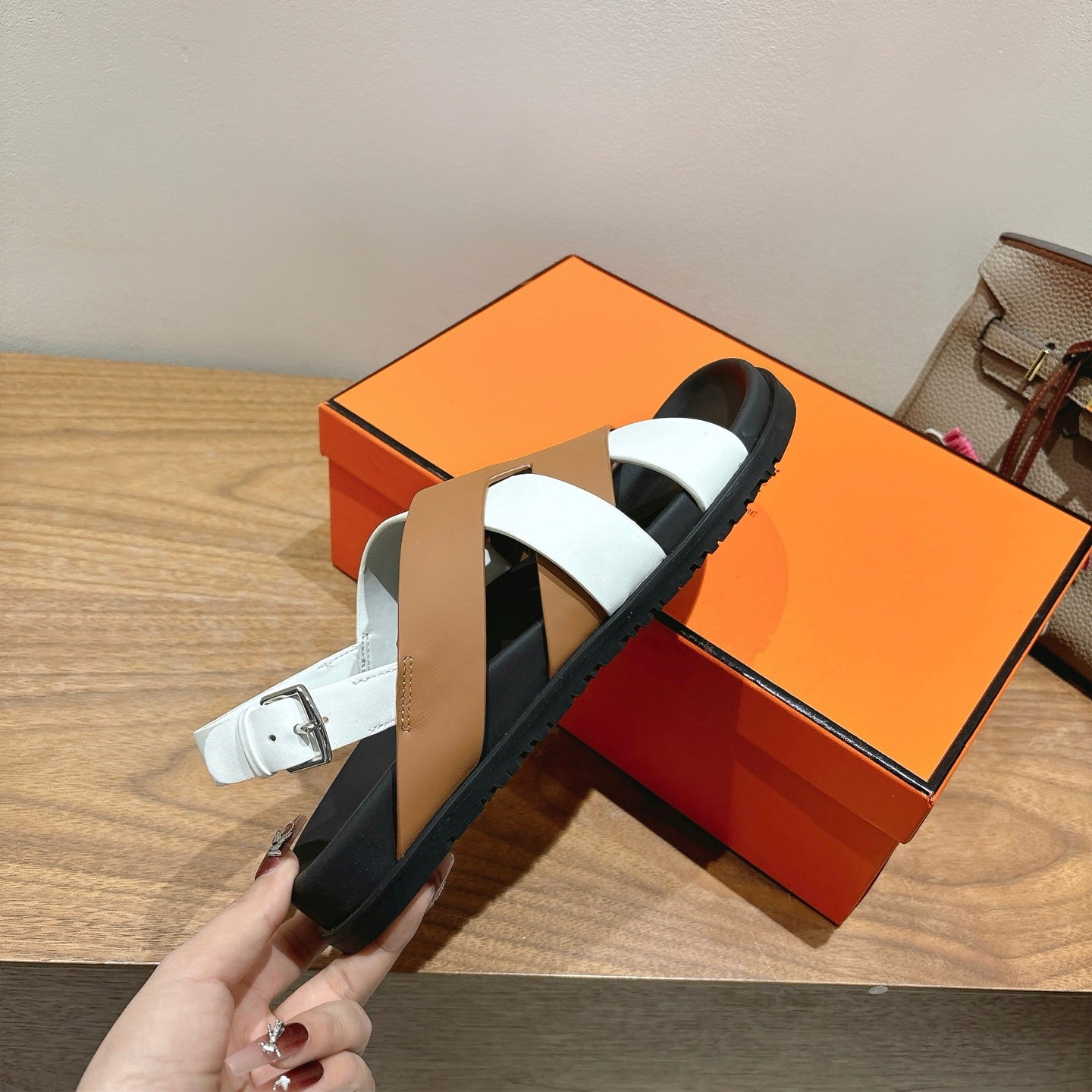 HM 25 Heracles Sandal White Light Brown Calfskin