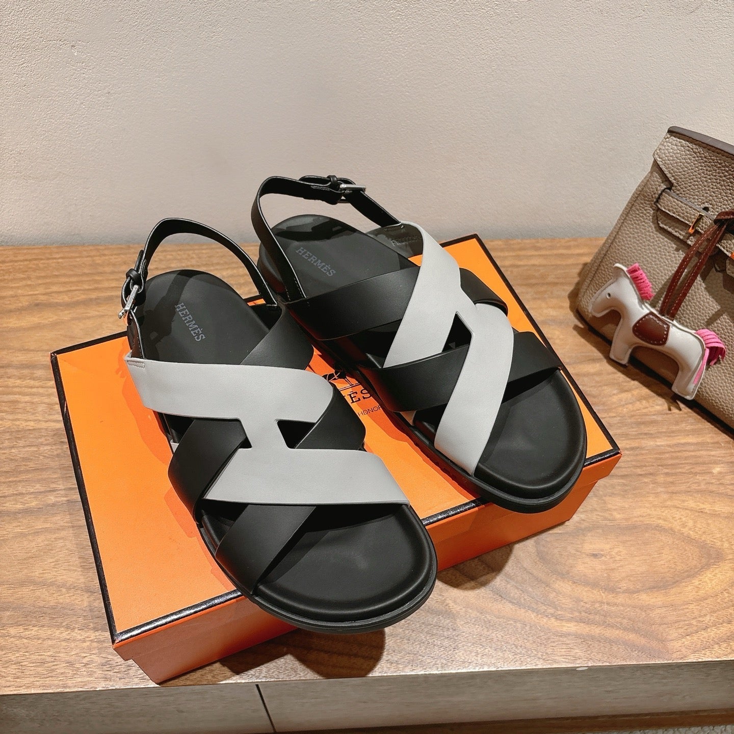 HM 25 Heracles Sandal Black Grey Calfskin