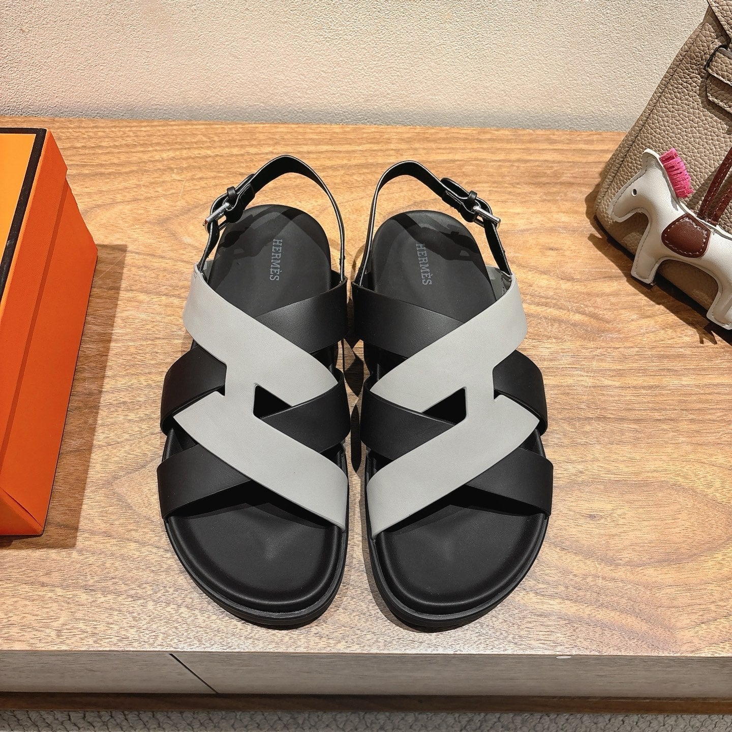 HM 25 Heracles Sandal Black Grey Calfskin