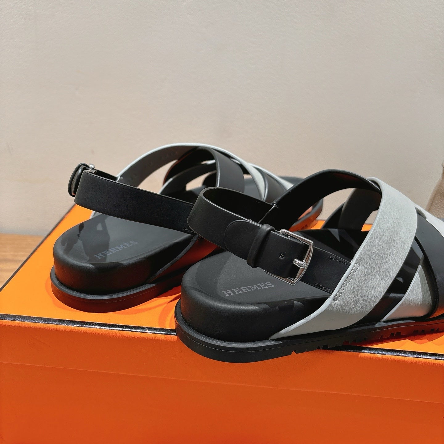 HM 25 Heracles Sandal Black Grey Calfskin