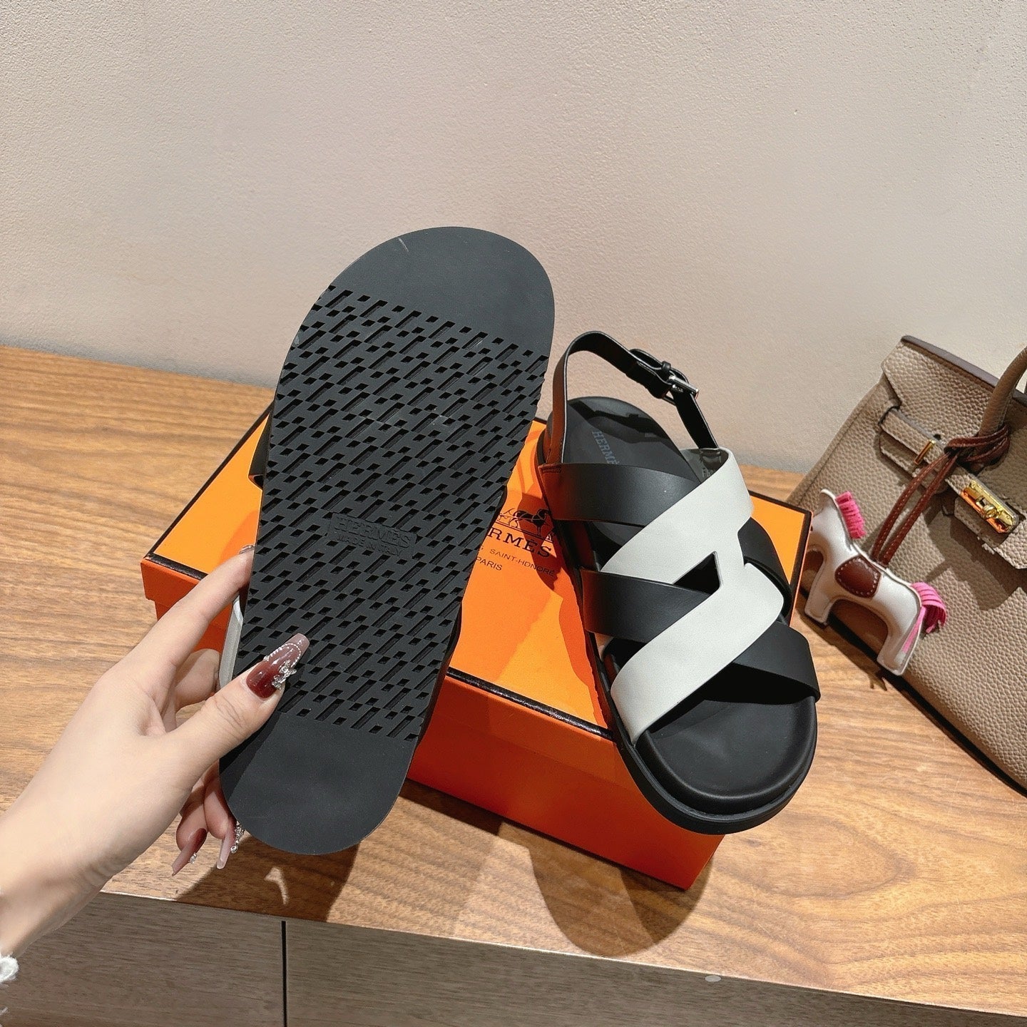 HM 25 Heracles Sandal Black Grey Calfskin