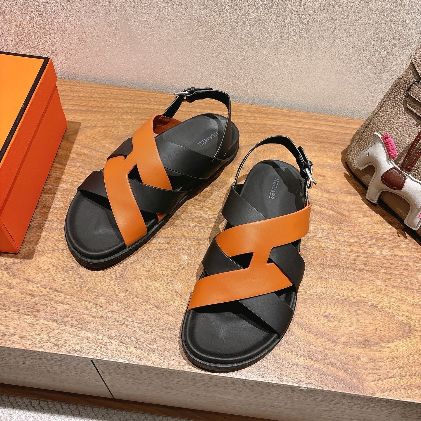 HM 25 Heracles Sandal Black Brown Calfskin