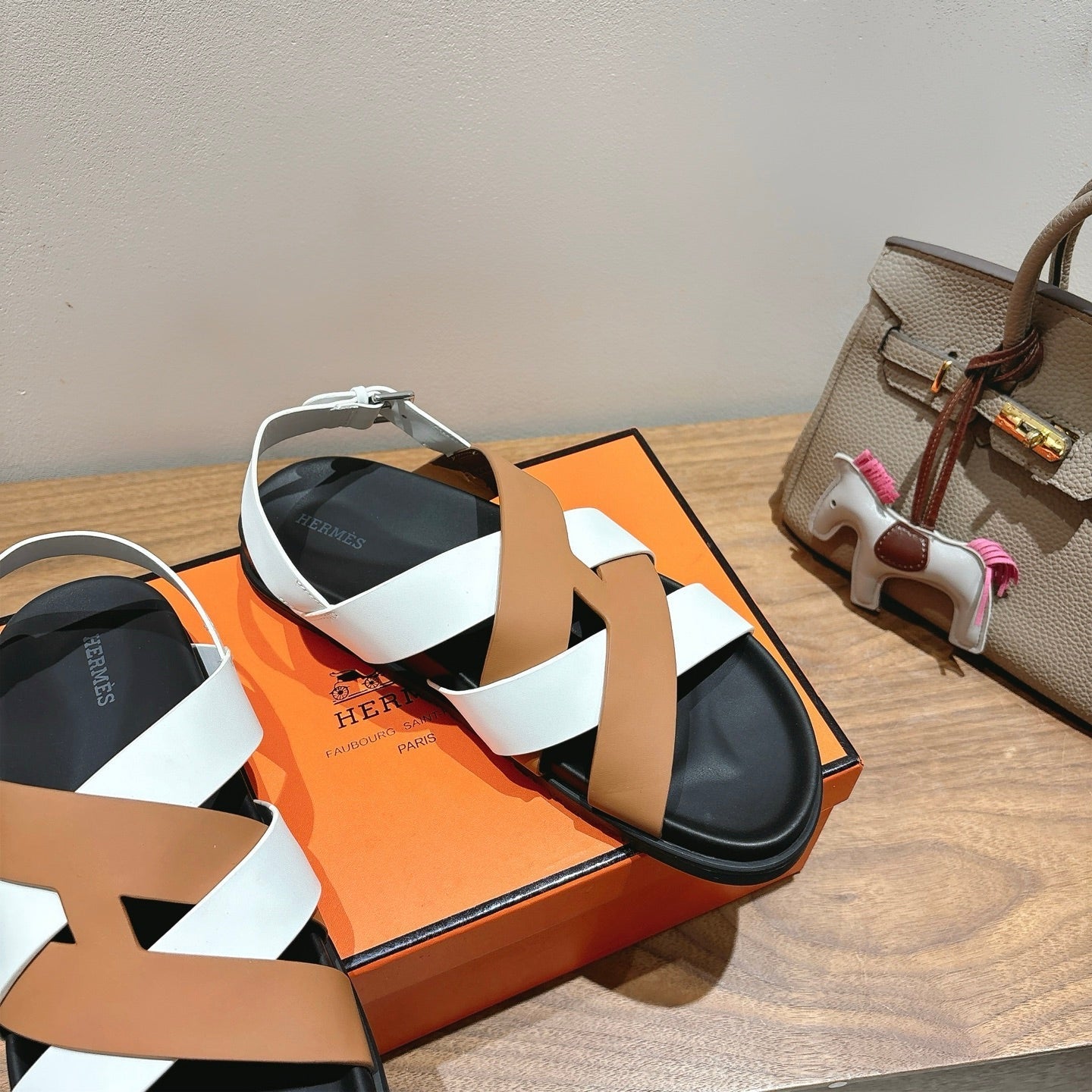 HM 25 Heracles Sandal White Light Brown Calfskin