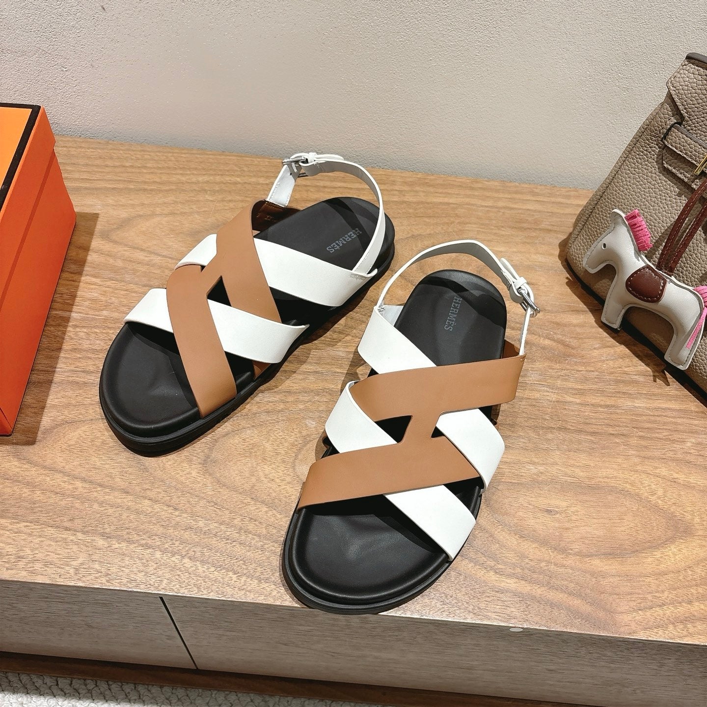 HM 25 Heracles Sandal White Light Brown Calfskin