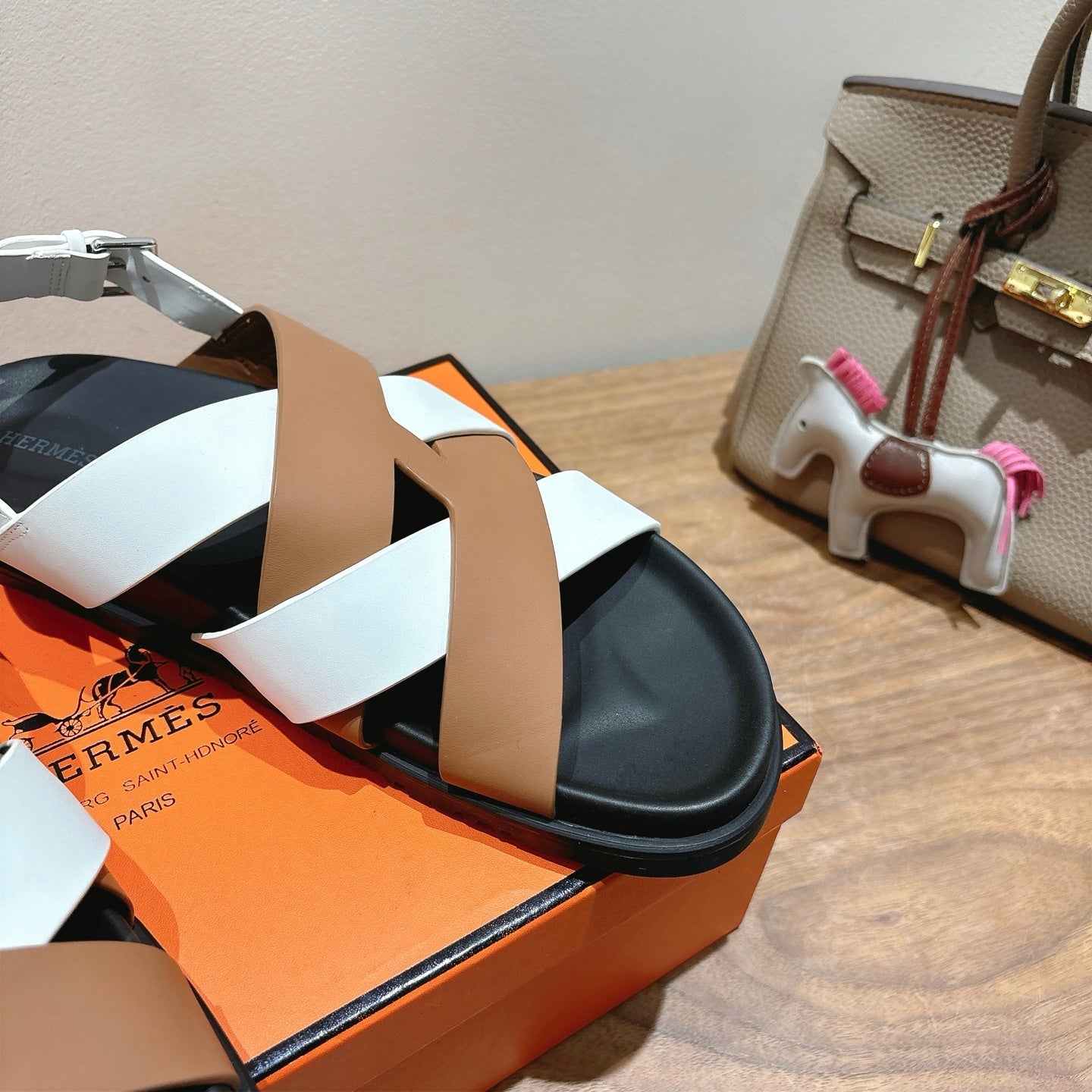 HM 25 Heracles Sandal White Light Brown Calfskin