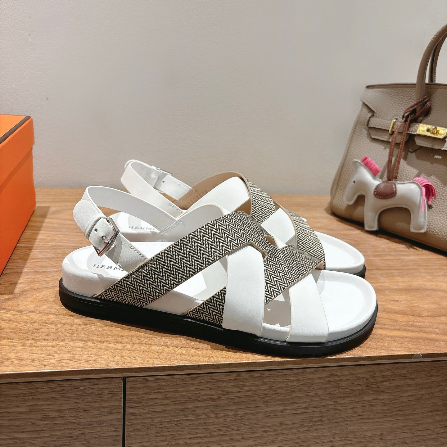 HM 25 Heracles Sandal White Calfskin Grey Canvas