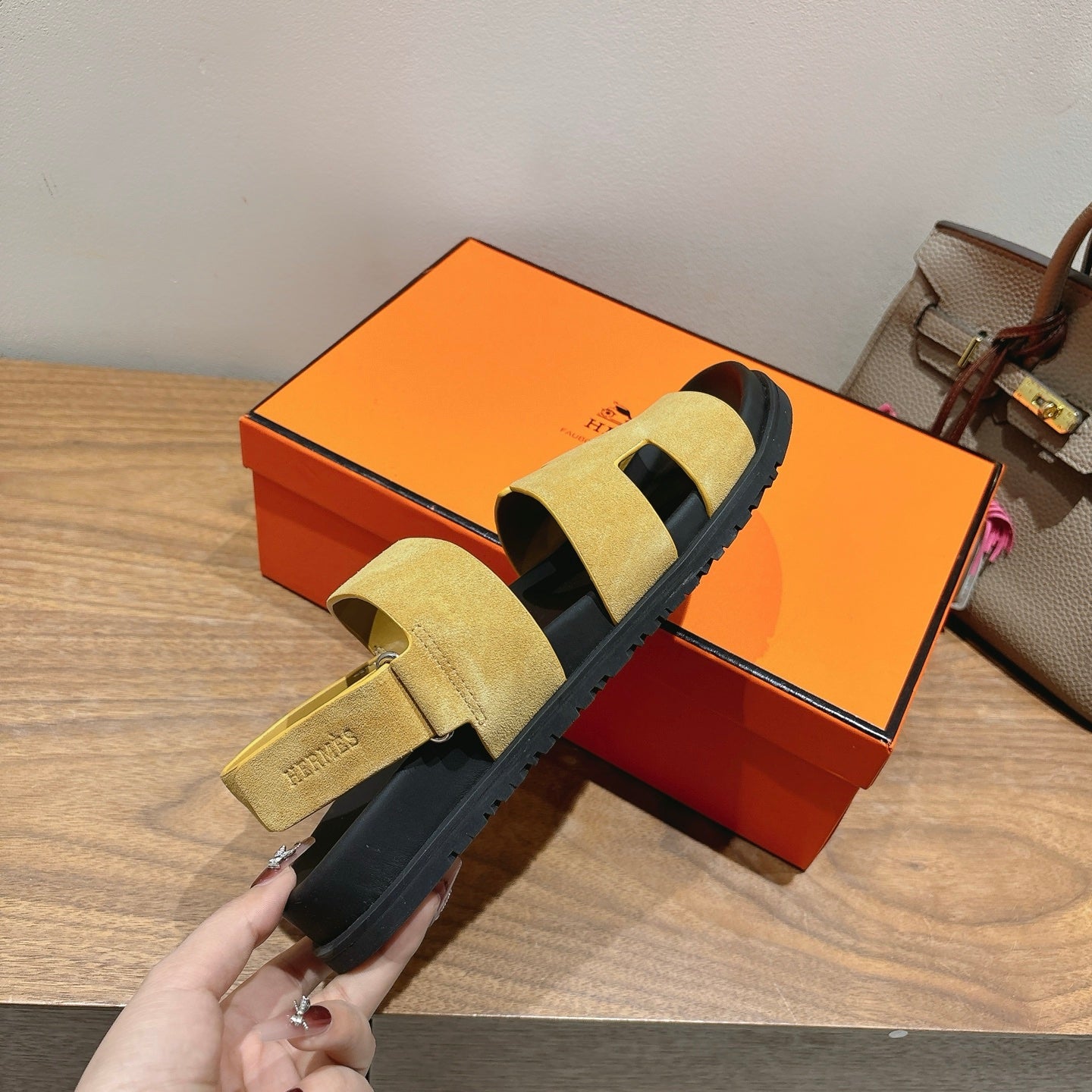 HM Men's 25 Genius Sandals Yellow Suede 651351