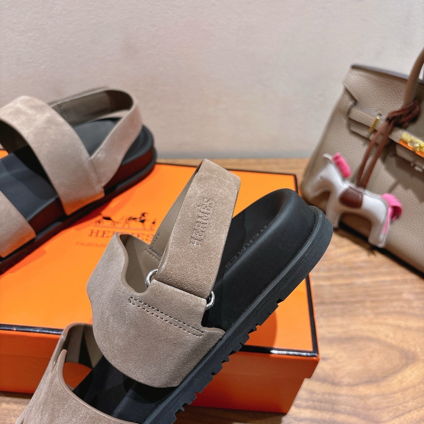 HM Men's 25 Genius Sandals Beige Suede 651346