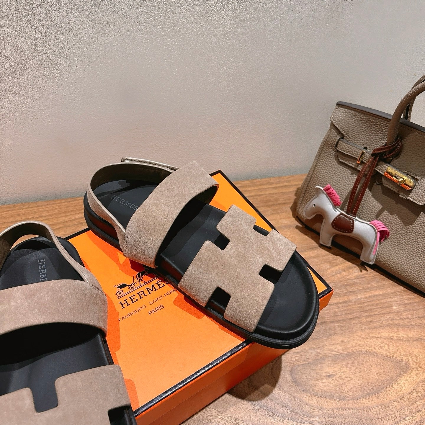 HM Men's 25 Genius Sandals Beige Suede 651346