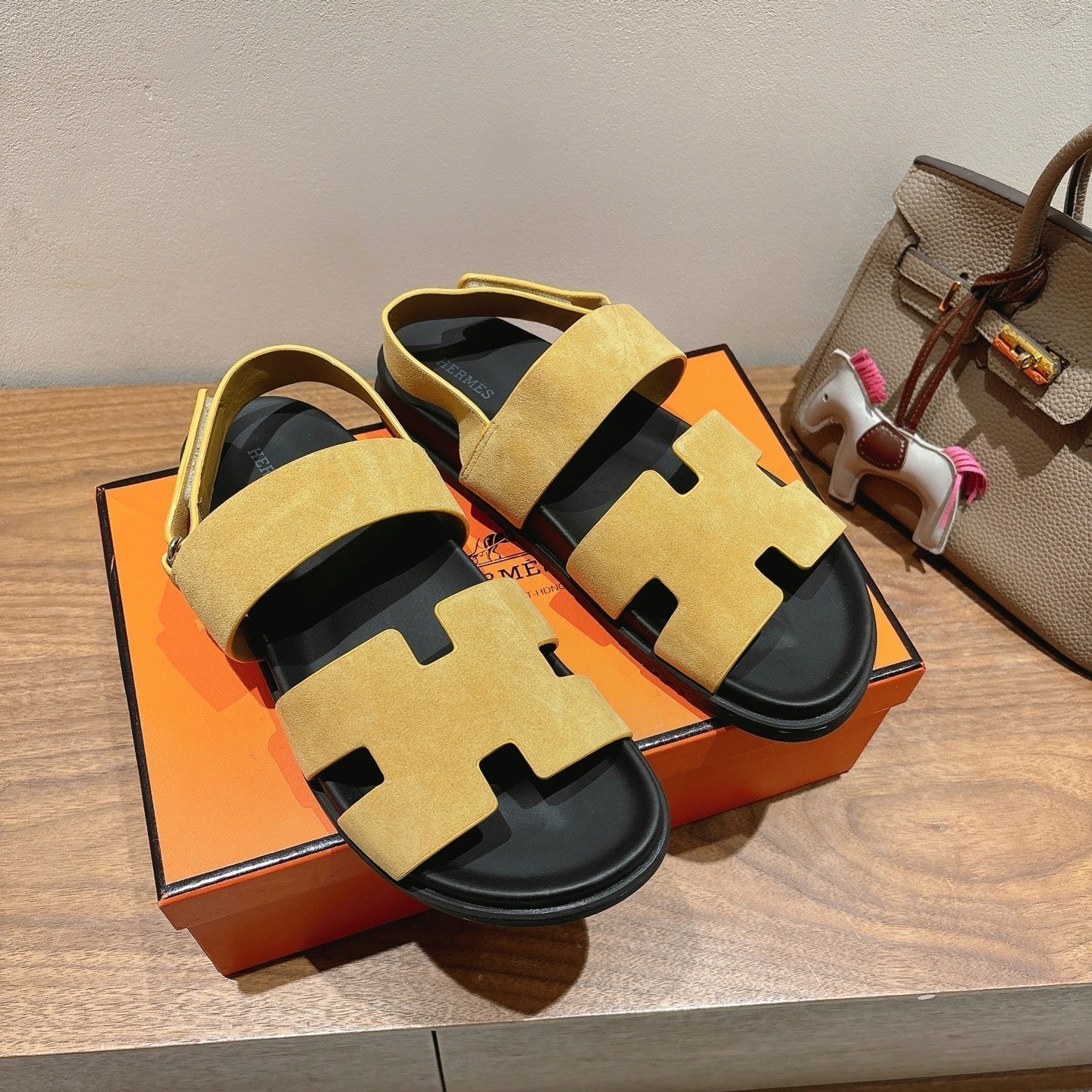 HM Men's 25 Chypre Sandals Yellow Suede 651351