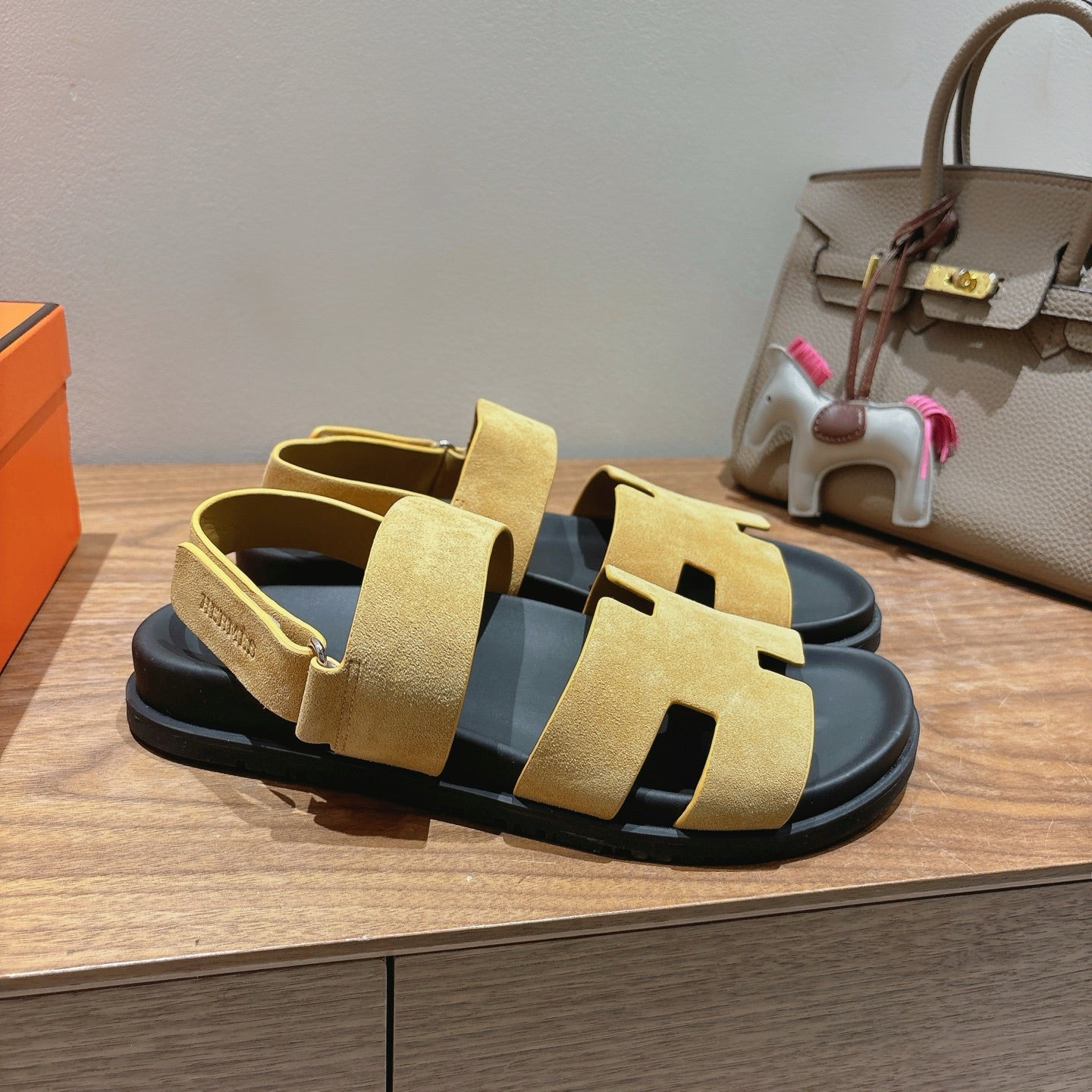 HM Men's 25 Chypre Sandals Yellow Suede 651351