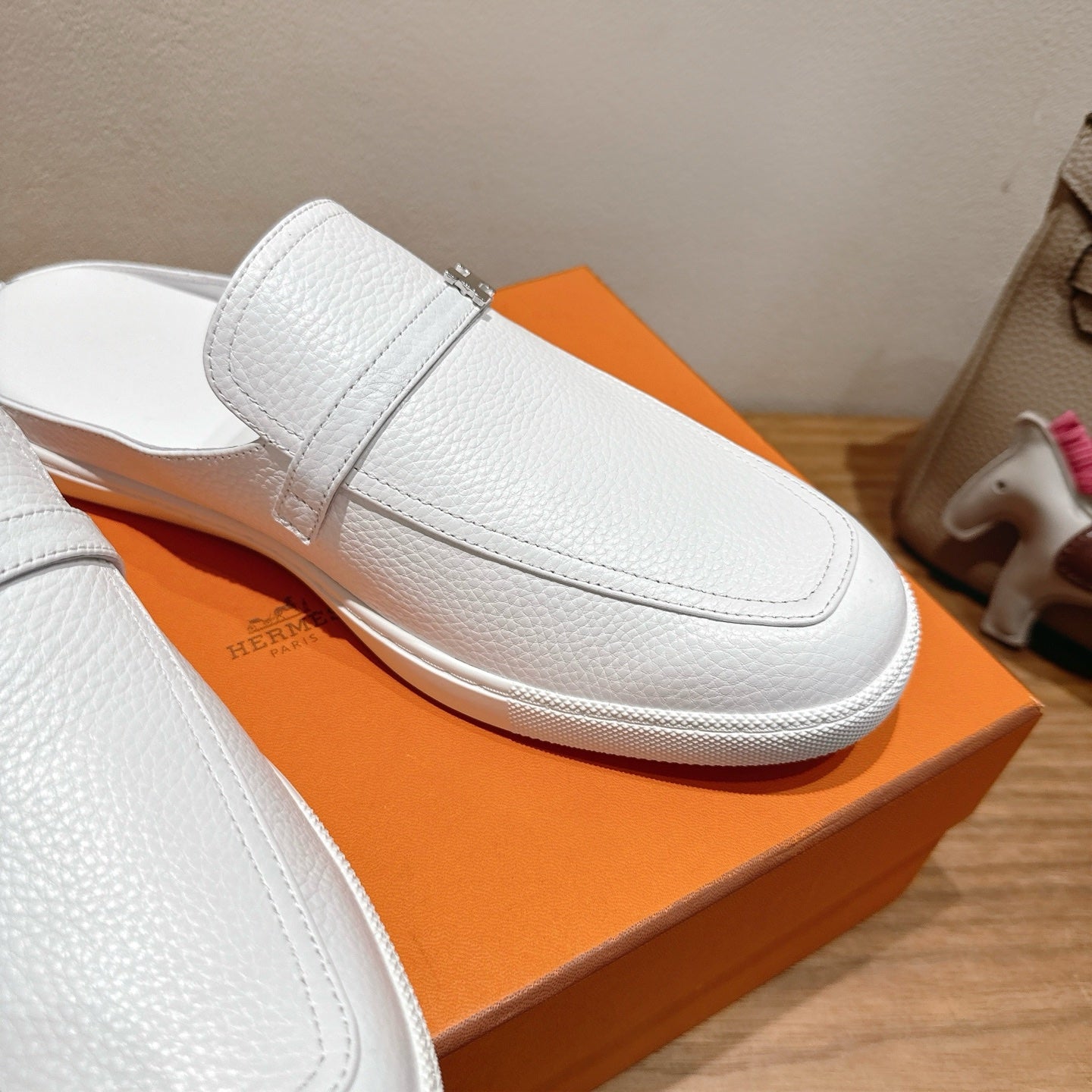 HM Men's 25 Likely Mule White Cowhide 691639