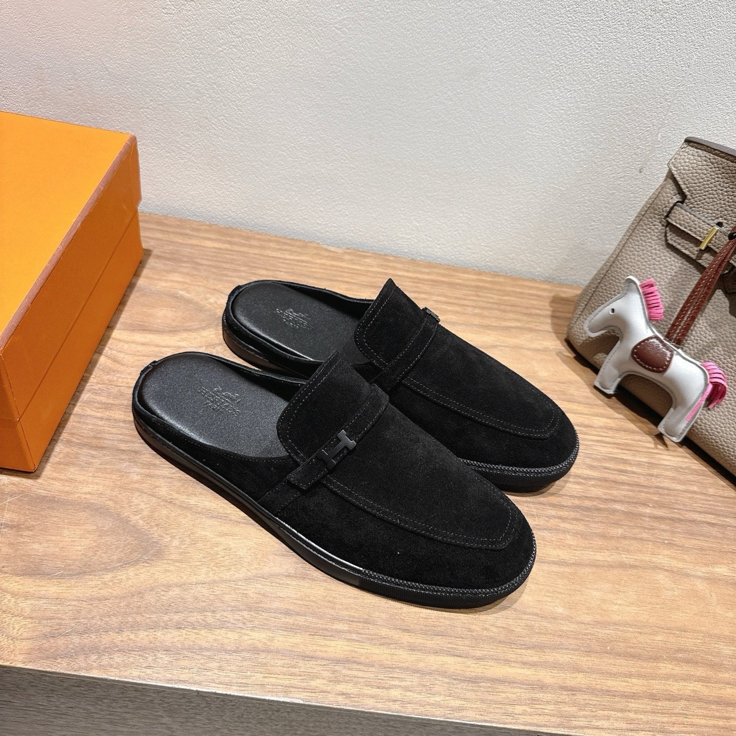 HM Men's 25 Likely Mule Black Suede 691645