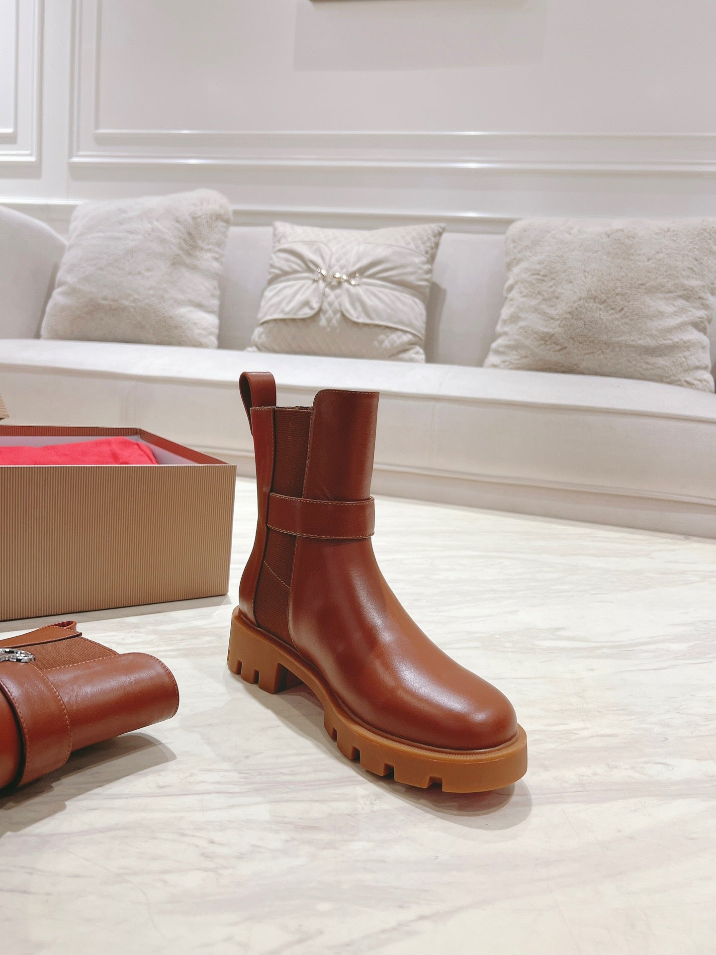 CL 25C Chelsea Booty Lug Chocolate  Calf Leather 167687
