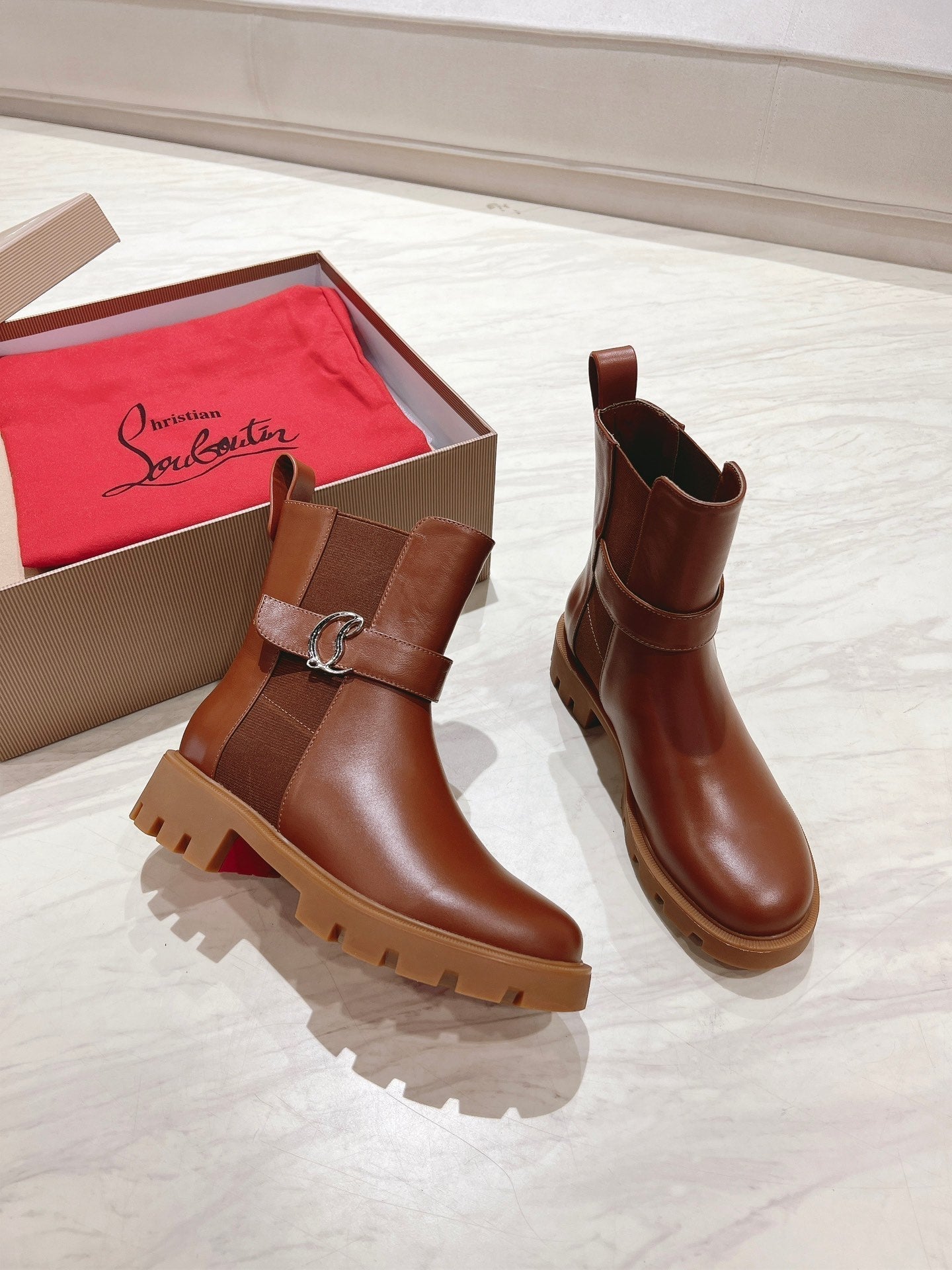CL 25C Chelsea Booty Lug Chocolate  Calf Leather 167687