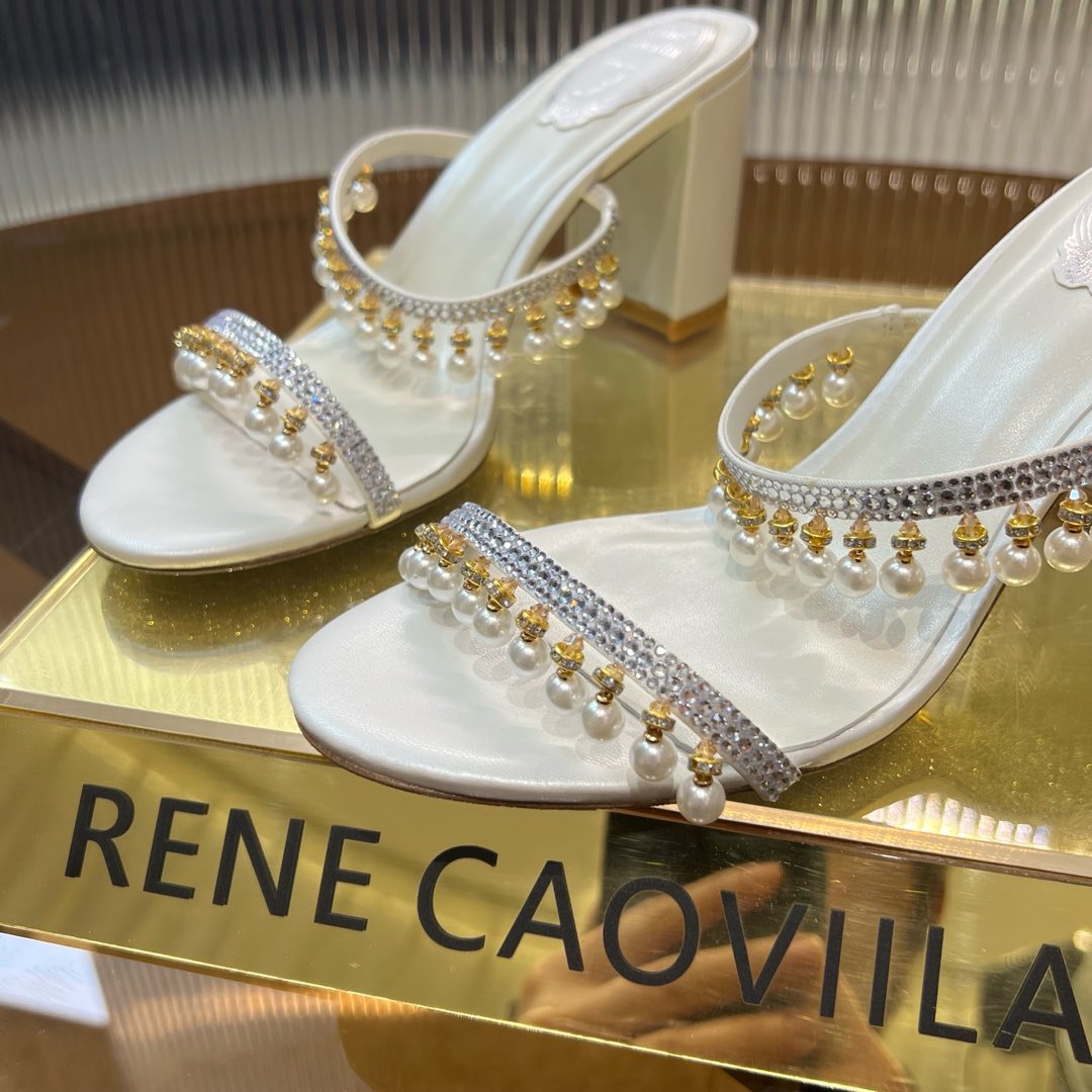 RC Gold Buckle Pearl Crystal Lamp Pendant Sandals 7.5 White Sheepskin 175000