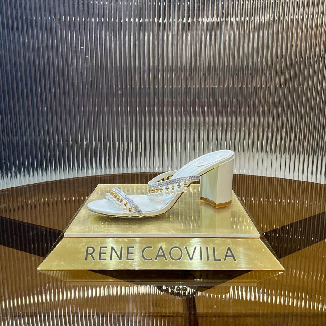 RC Gold Buckle Pearl Crystal Lamp Pendant Sandals 7.5 White Sheepskin 175000