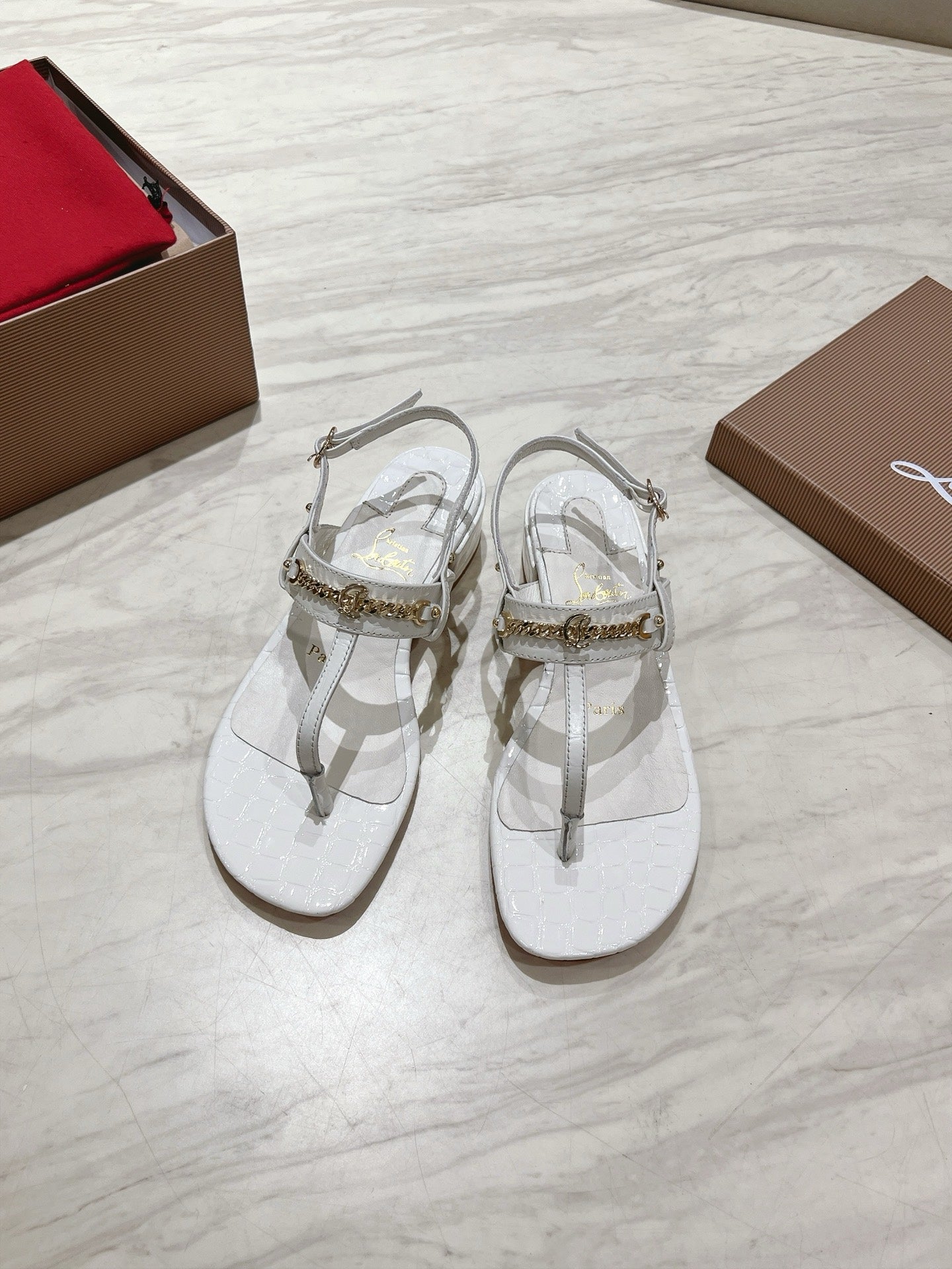 CL 25 Thong Sandal Calfskin 240498