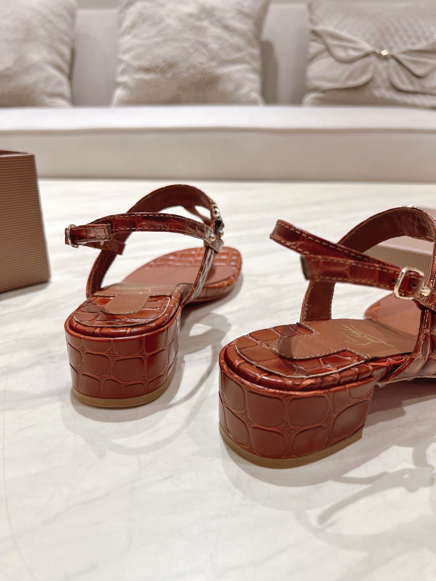 CL 25 Thong Sandal Calfskin 240498