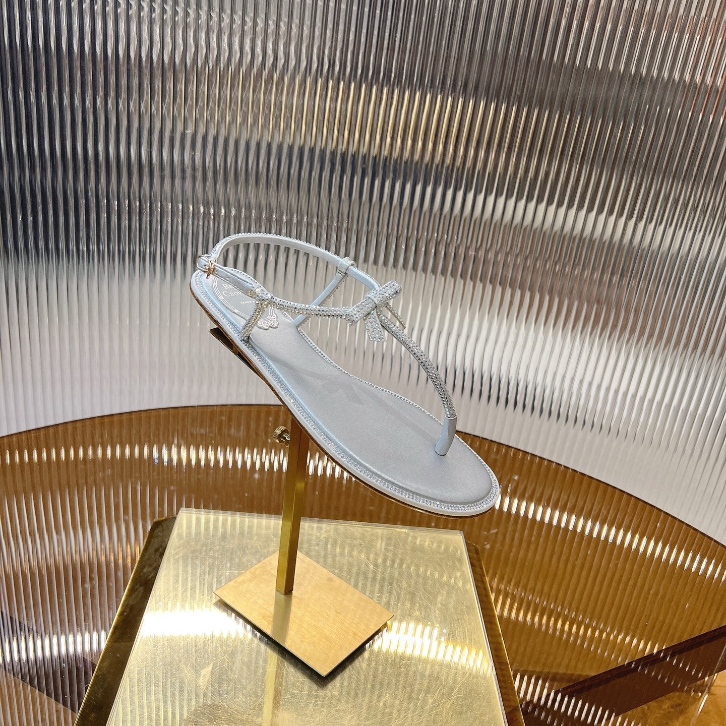RC 25C Thong Flat-Bottom Diamond White Silk Creo Crystal 281979