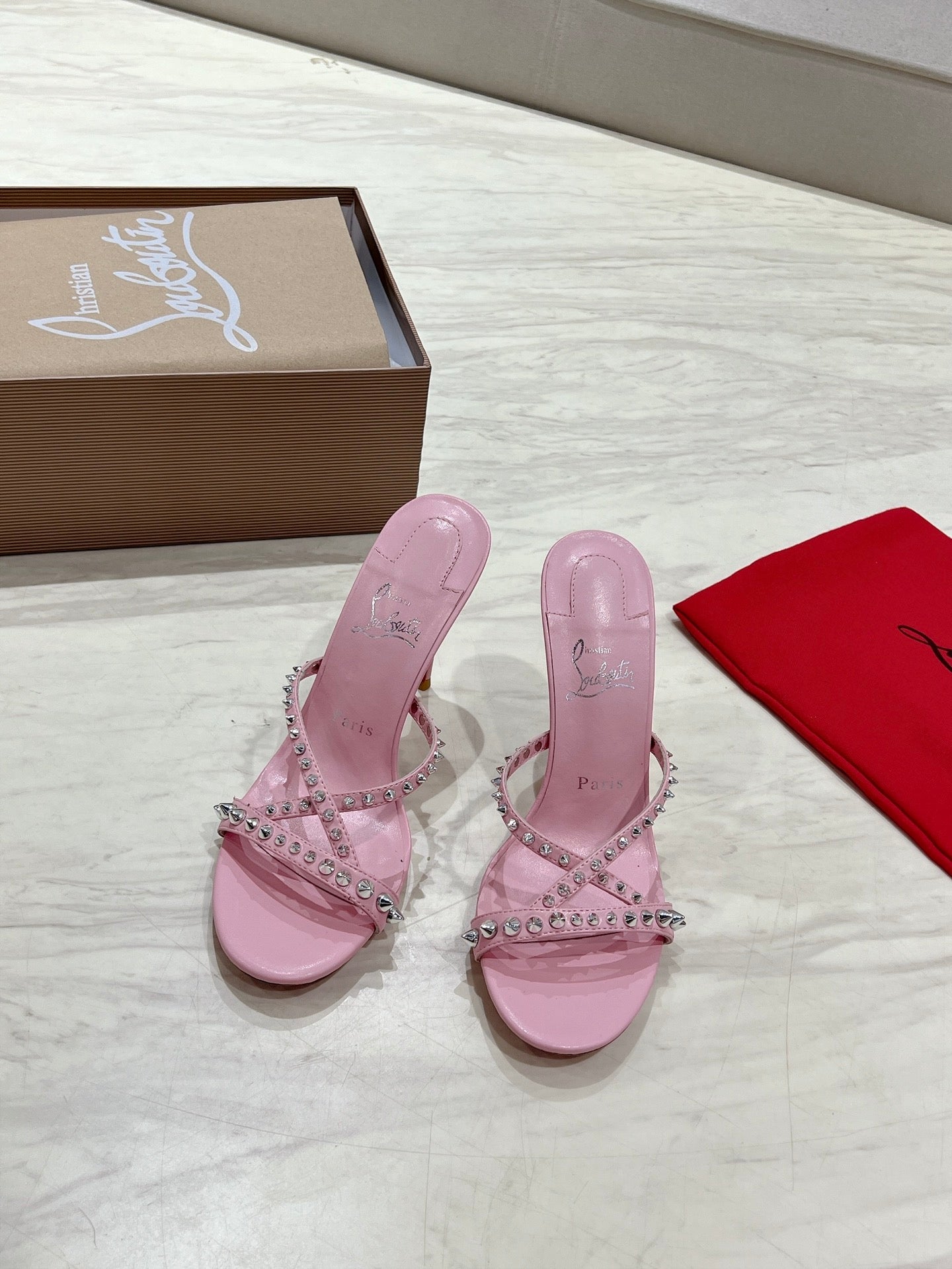 CL 25 Cross-Strap Slippers Pink Gloss Calf Patent Leather Rivets 314922