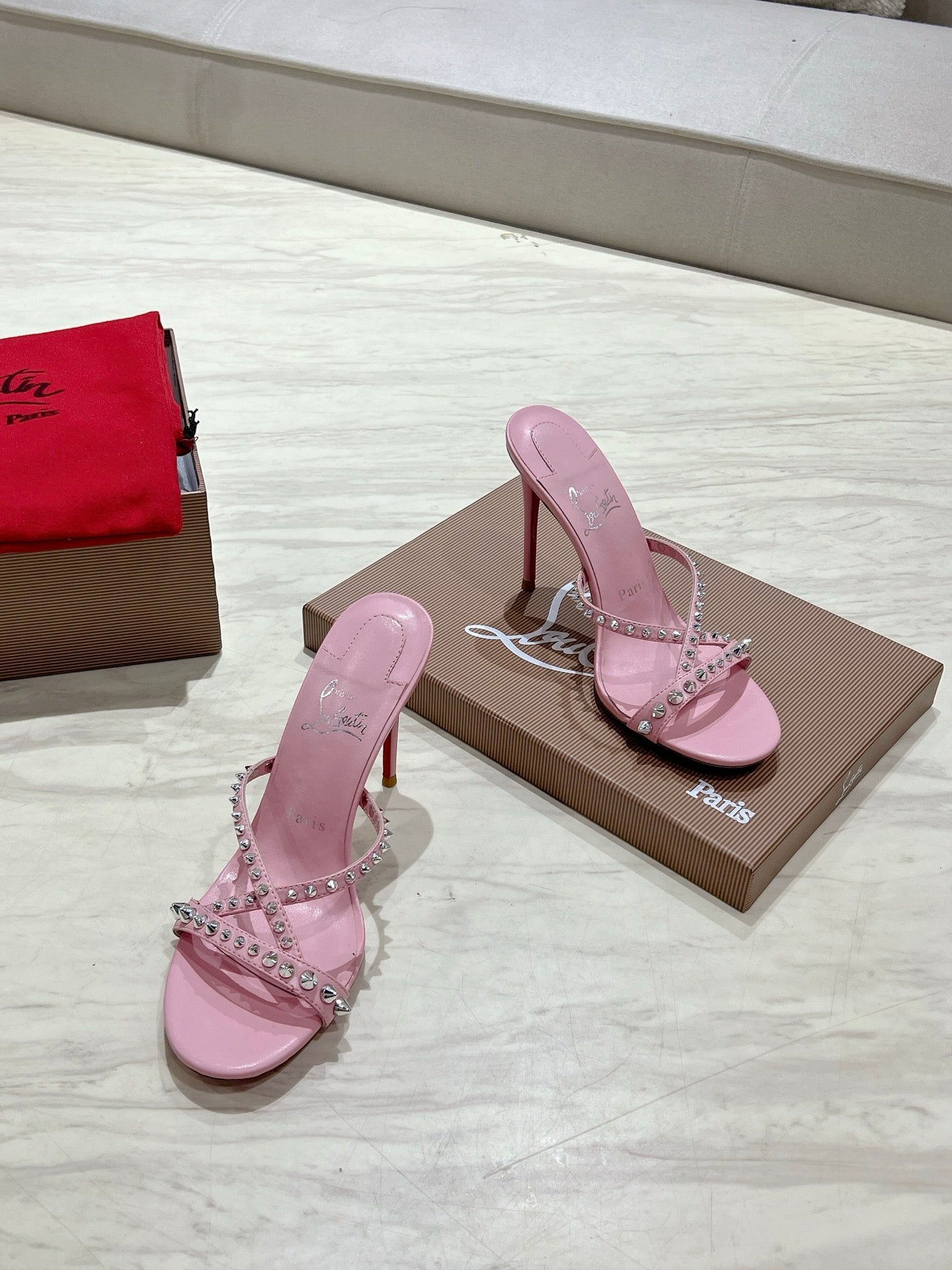 CL 25 Cross-Strap Slippers Pink Gloss Calf Patent Leather Rivets 314922