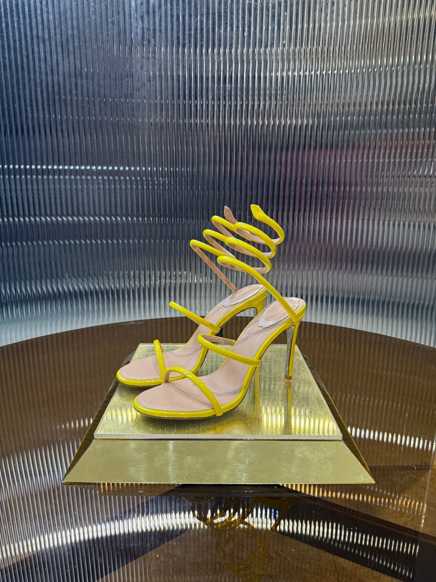 RC 25C Snake-Shaped Sandals 9.5cm Yellow Sheepskin 310625