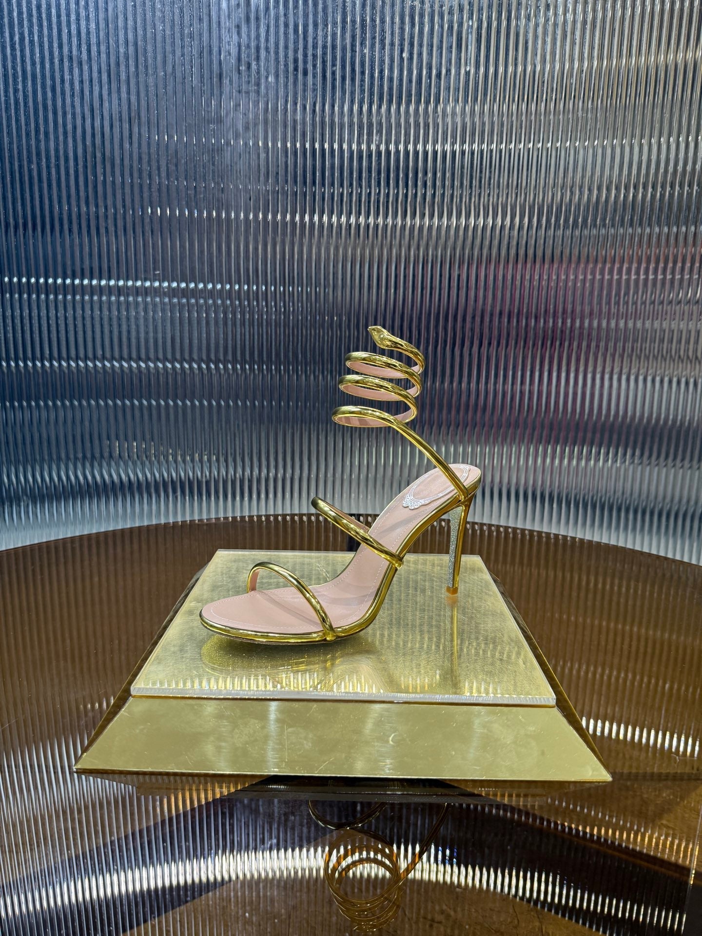 RC 25C Snake-Shaped Sandals 9.5cm Gold Sheepskin 310629