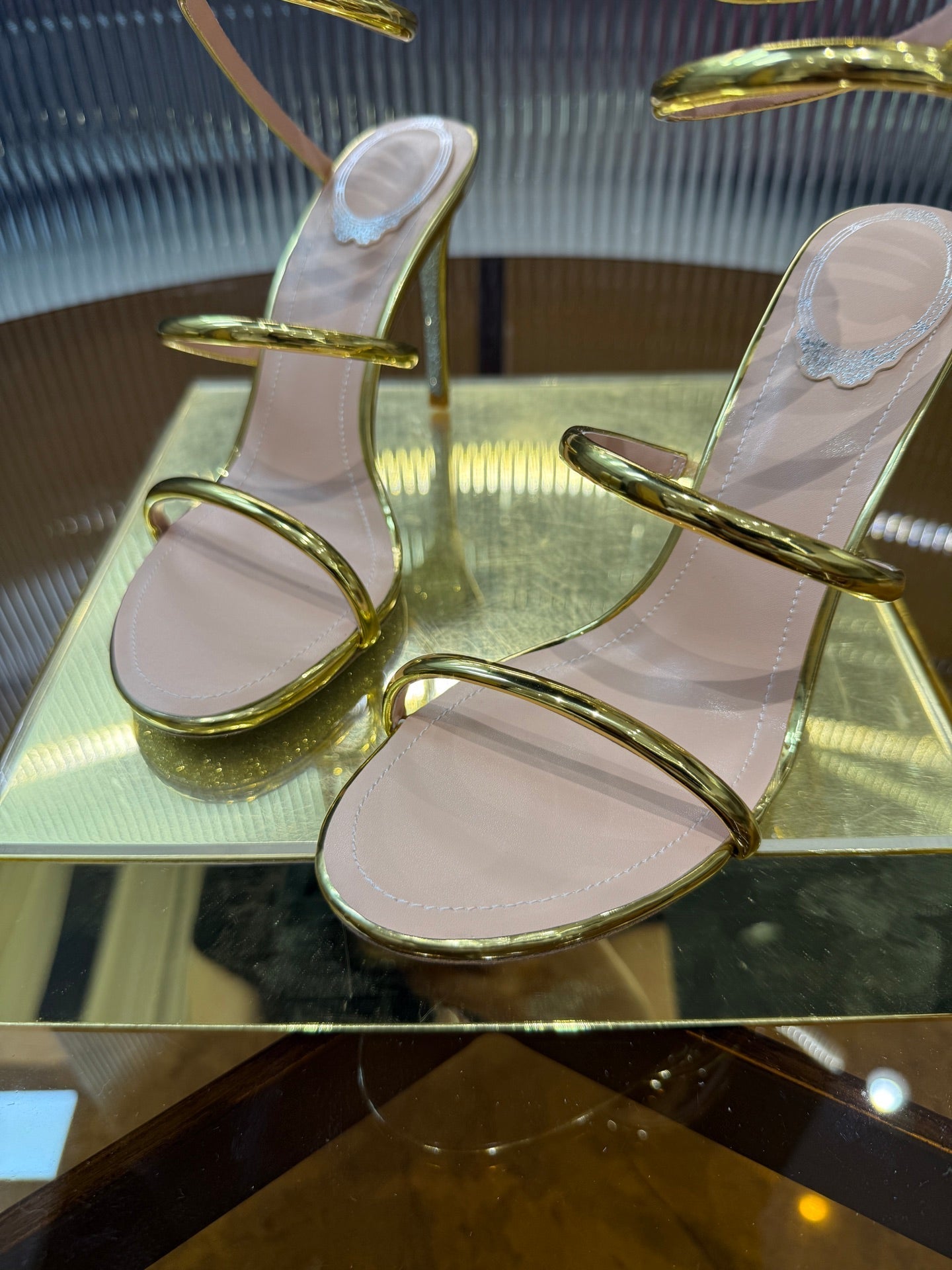 RC 25C Snake-Shaped Sandals 9.5cm Gold Sheepskin 310629