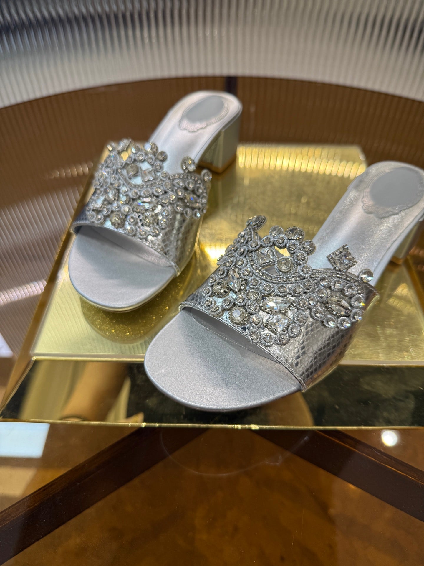 RC 25C Slippers 4.5cm Silver Sheepskin Rhinestones 310641