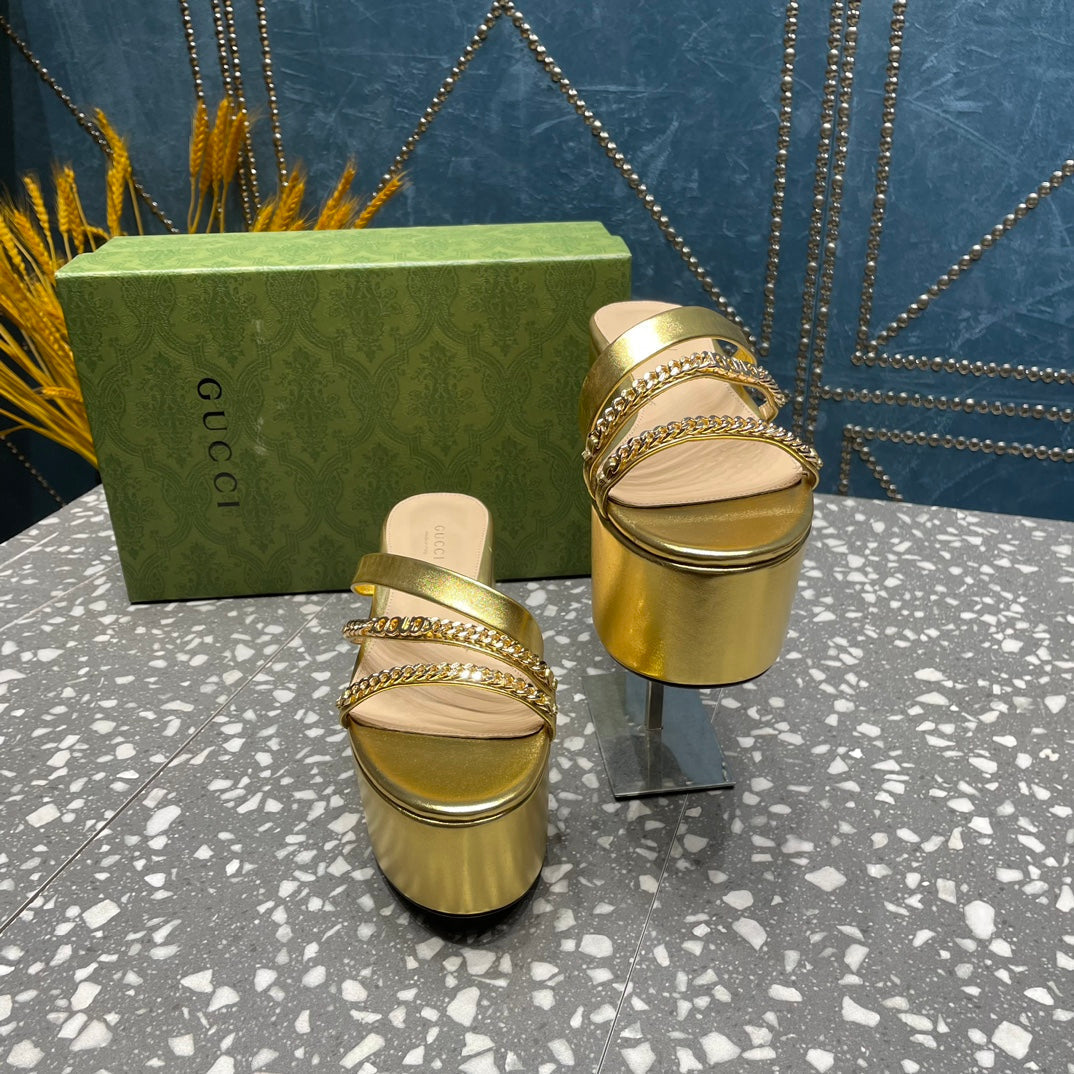 HIGH WEDGE PLATFORM IN GOLD CALFSKIN WITH GOLD HARDWARE