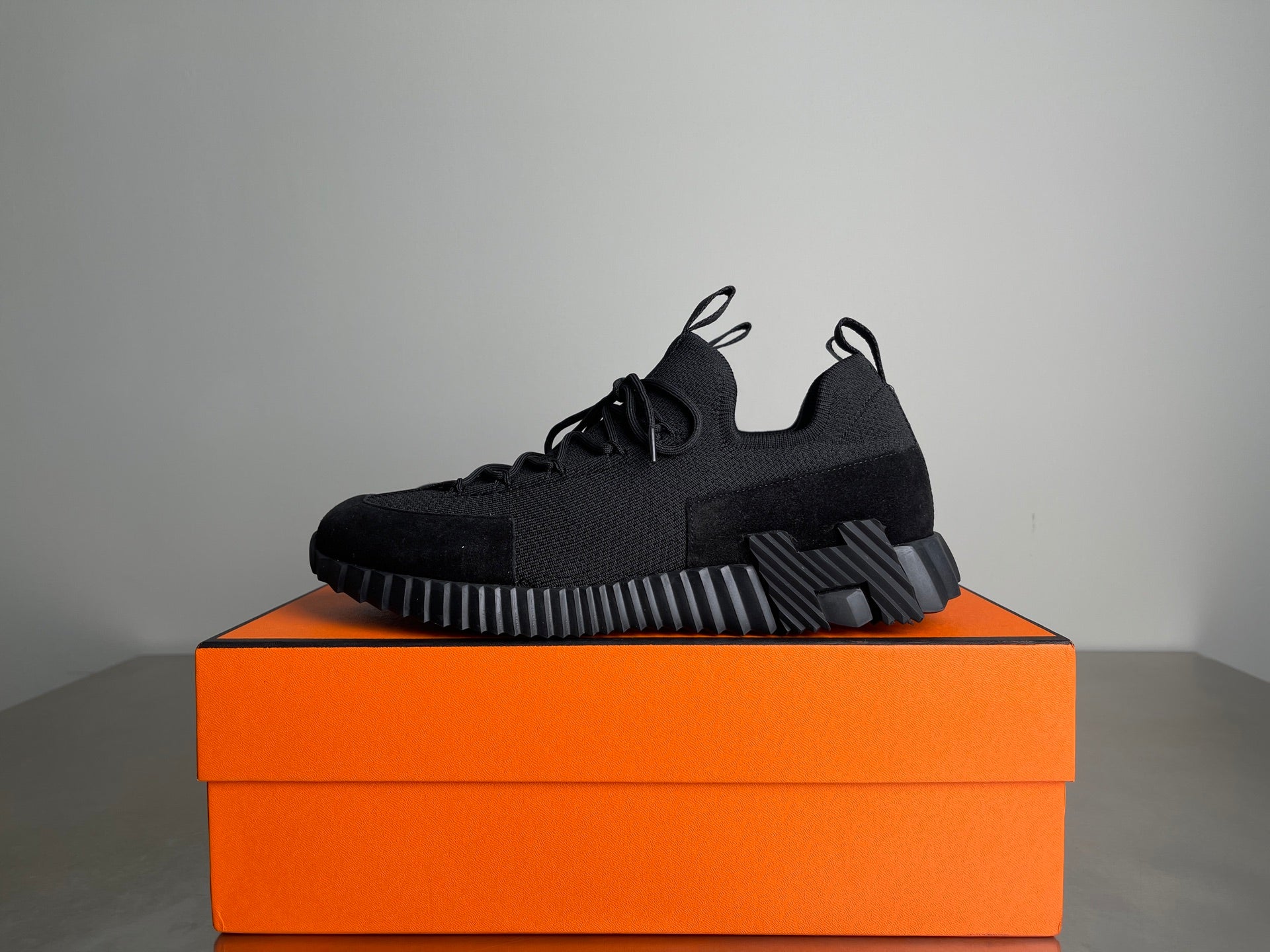 HM Men's 25 Lift Sneaker Black Mesh Suede 703784