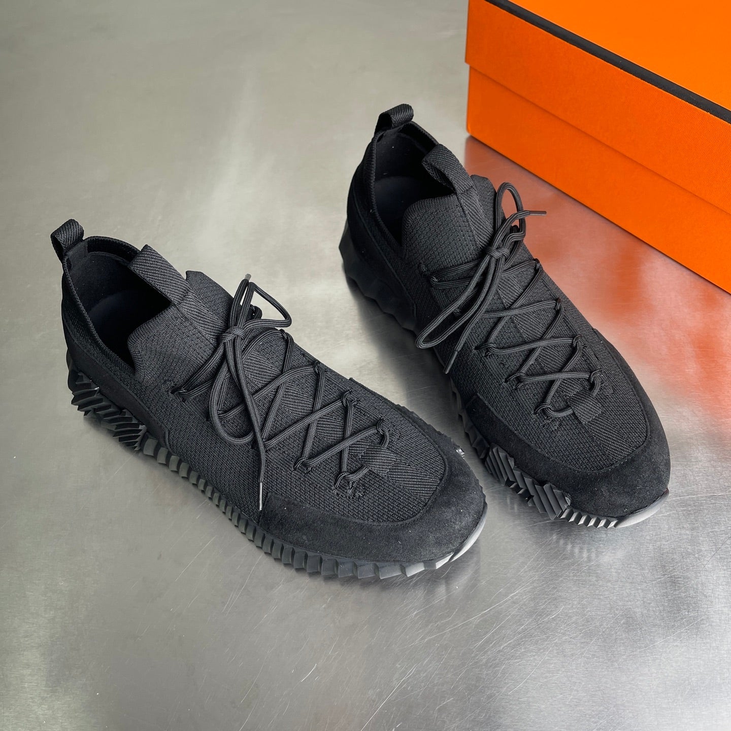 HM Men's 25 Lift Sneaker Black Mesh Suede 703784