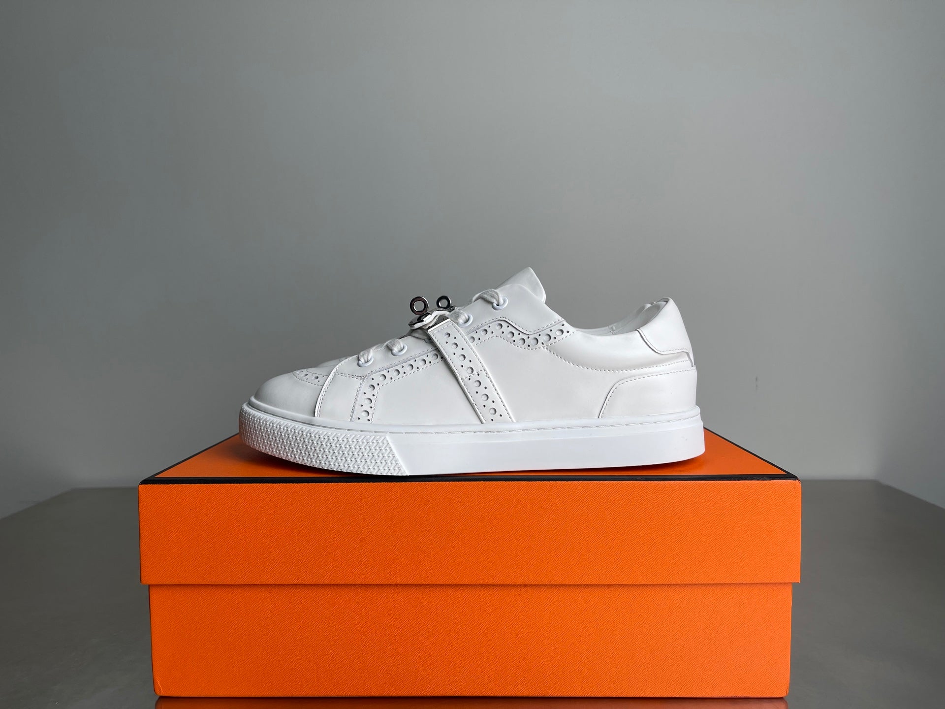 HM Men's Day Sneaker White Lambskin 703793