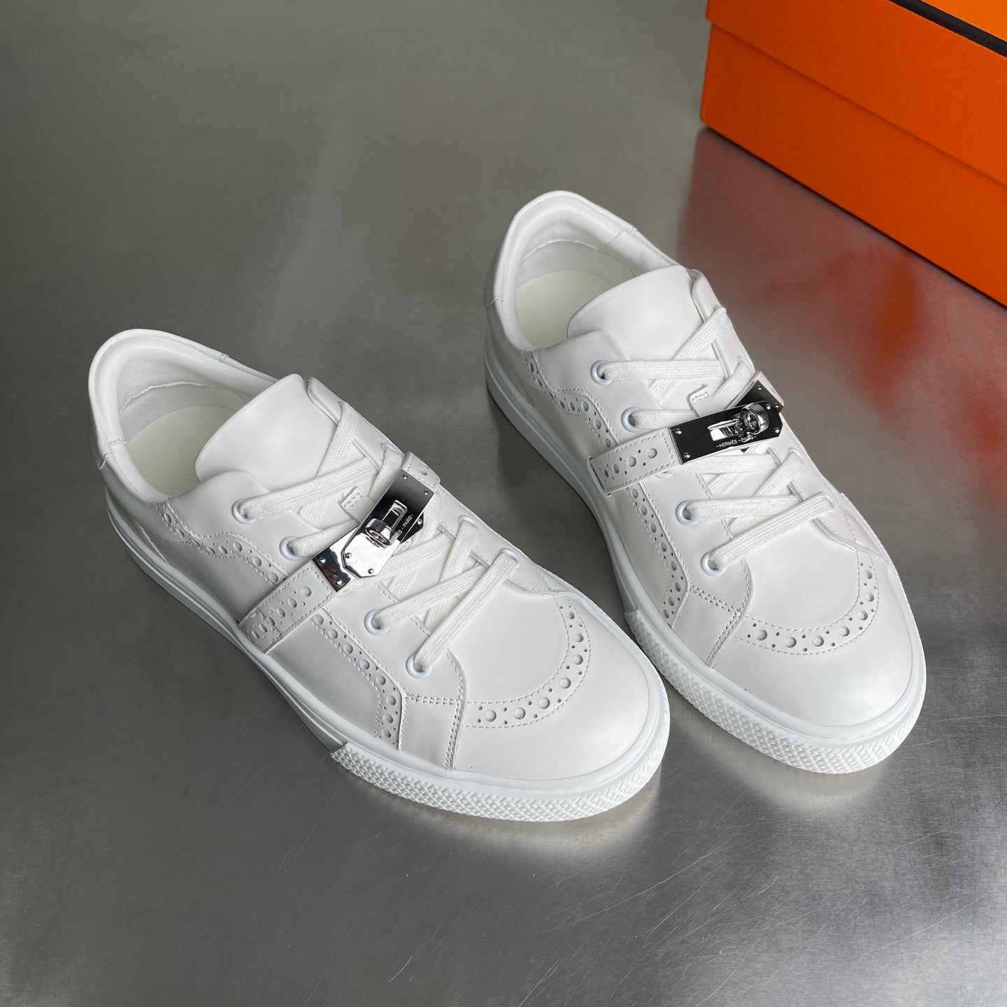 HM Men's Day Sneaker White Lambskin 703793