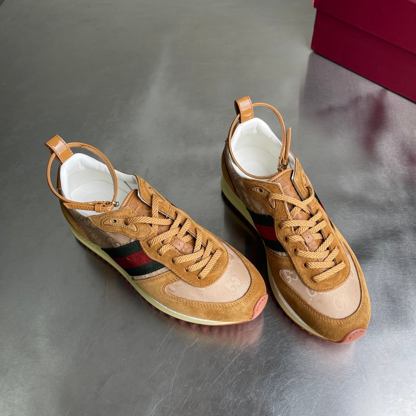 GG Men's Re-Motion Sneaker Brown Suede Canvas 735531