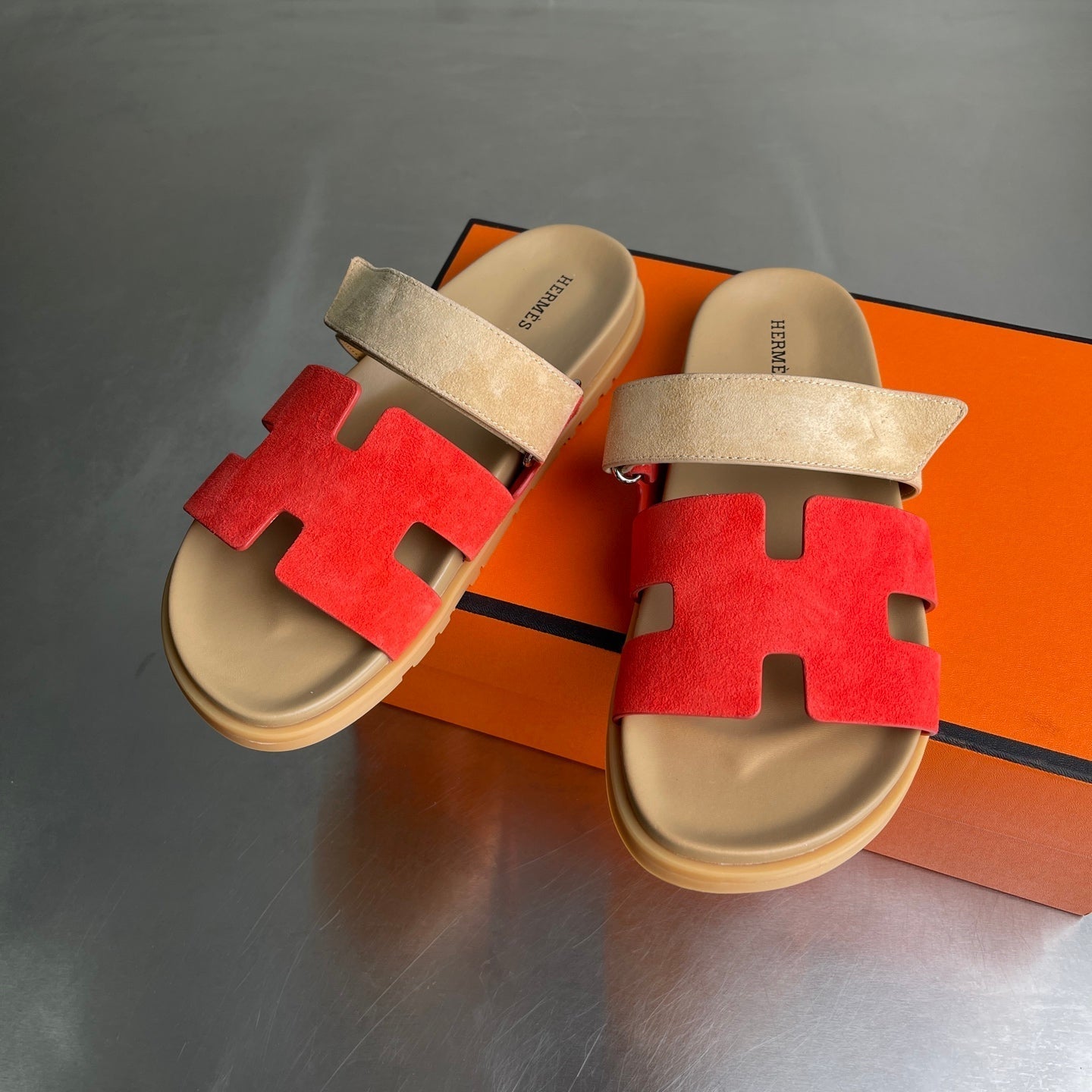 HM Men's Chypre Sandals Red Beige Suede 741433