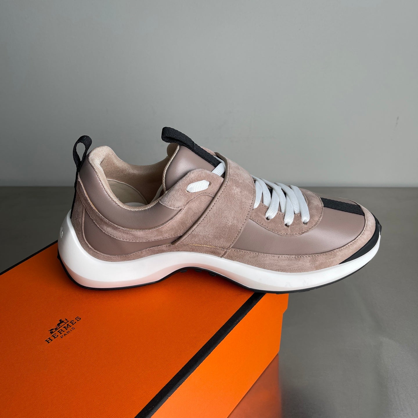 HM Men's Loop Sneaker Beige Calfskin Suede 741459