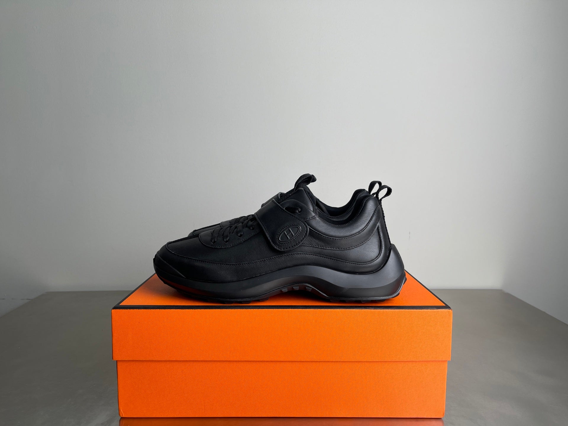 HM Men's Loop Sneaker Black Calfskin 741469