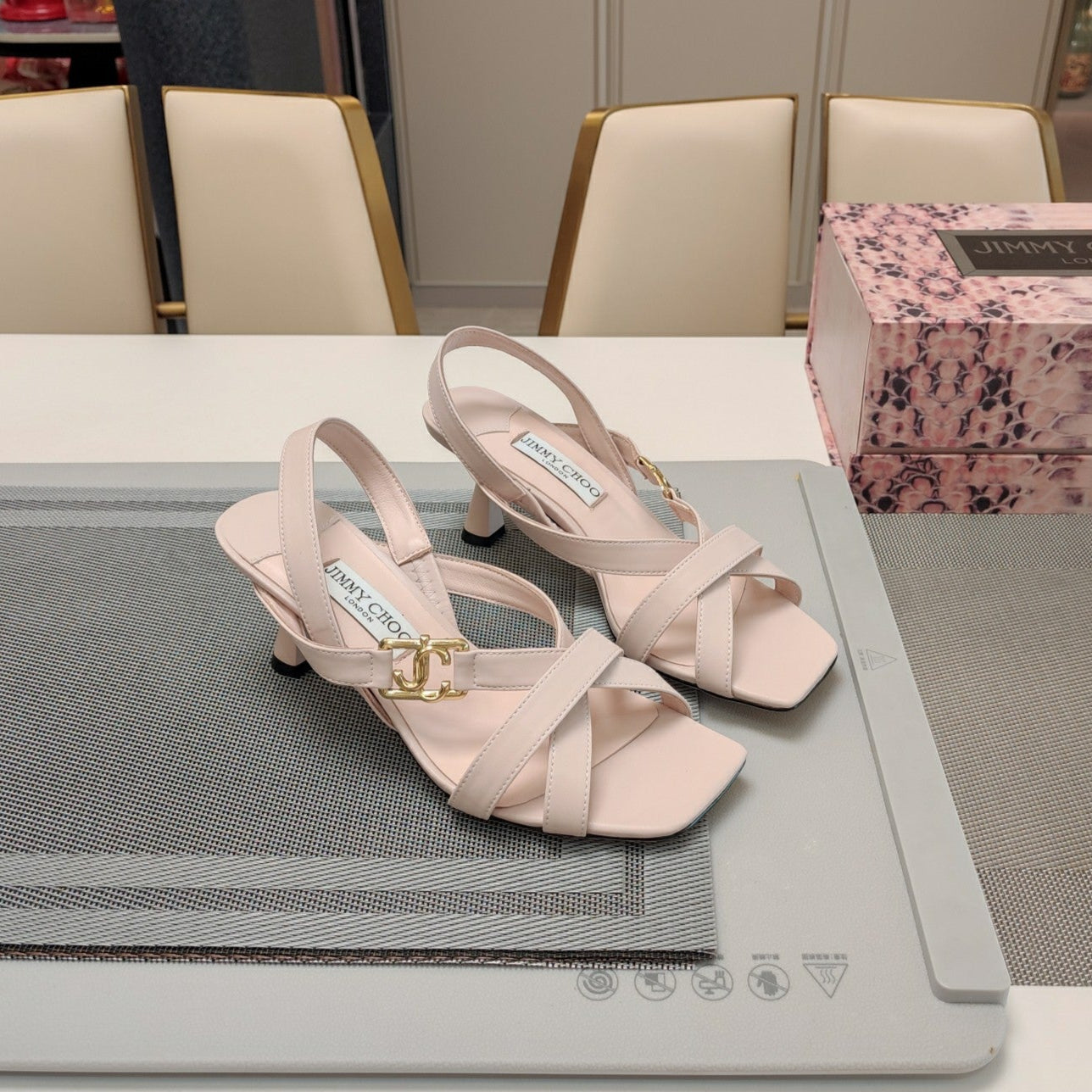 Jimmy 25 Jess Sandals Pale Pink Leather 240098