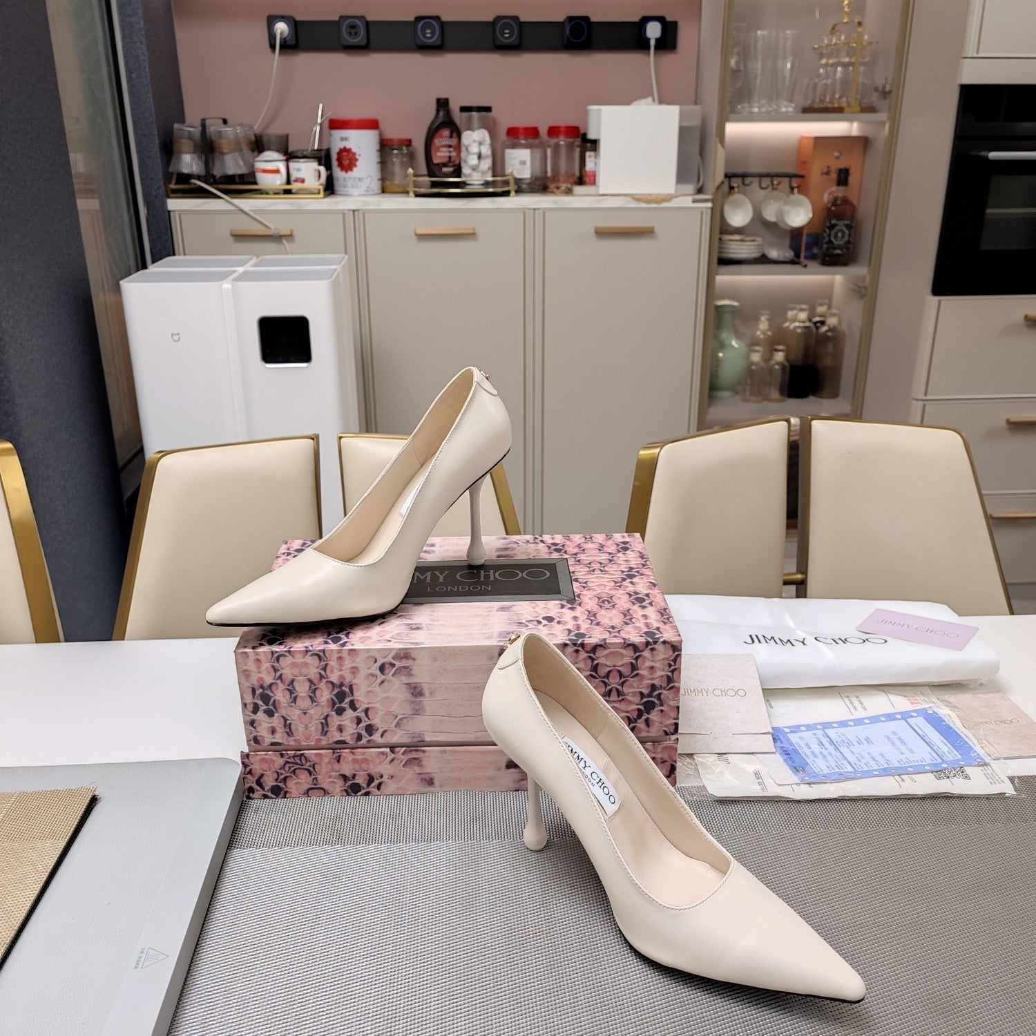 Jimmy 25 Love 100 Pump Beige Cream Cowhide 240037