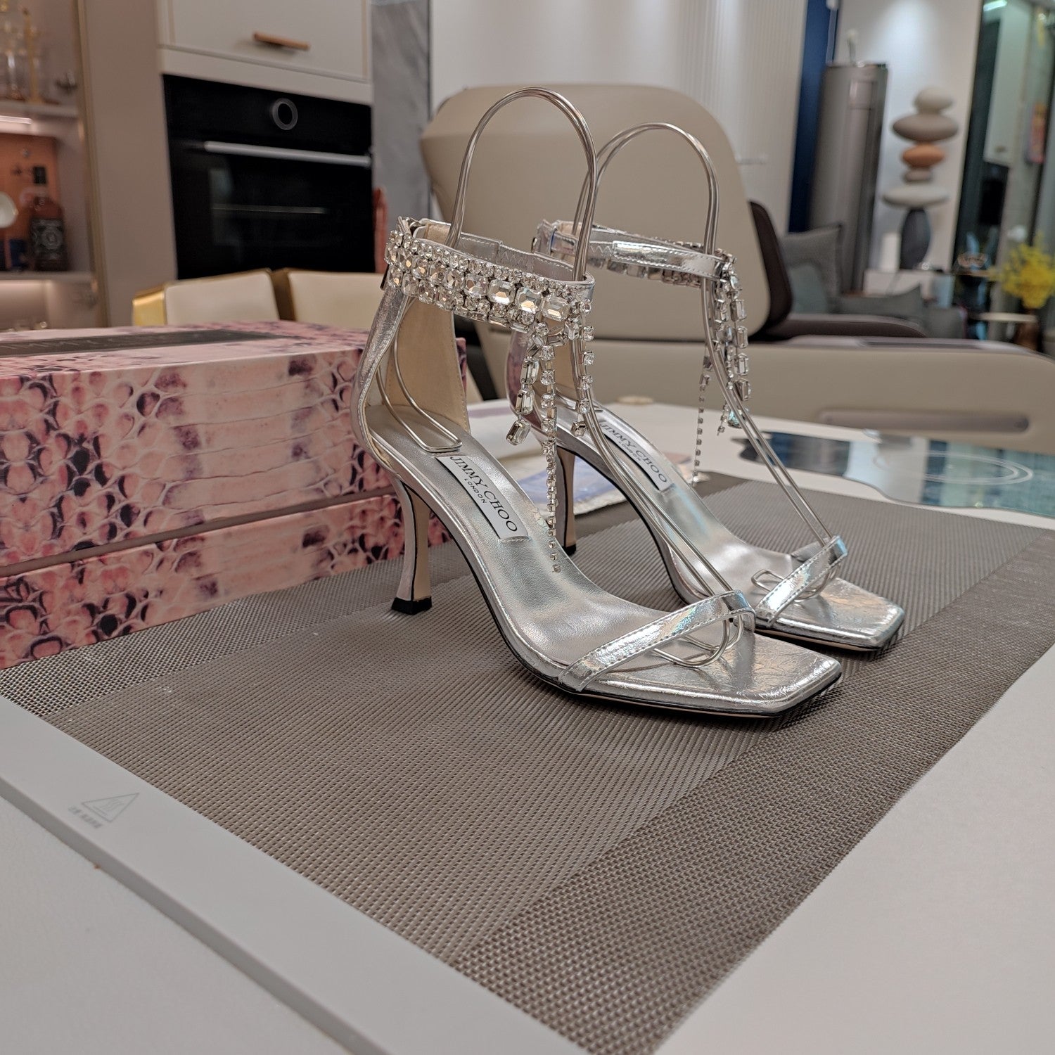 Jimmy 25 Verity Sandal 70 Silver Cracked Cowhide 240033