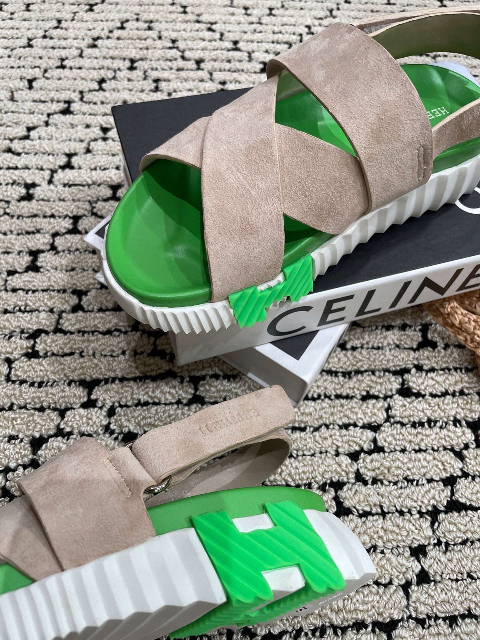 ELECTRIC SANDAL GREEN MIX LIGHT GRAY SUEDE