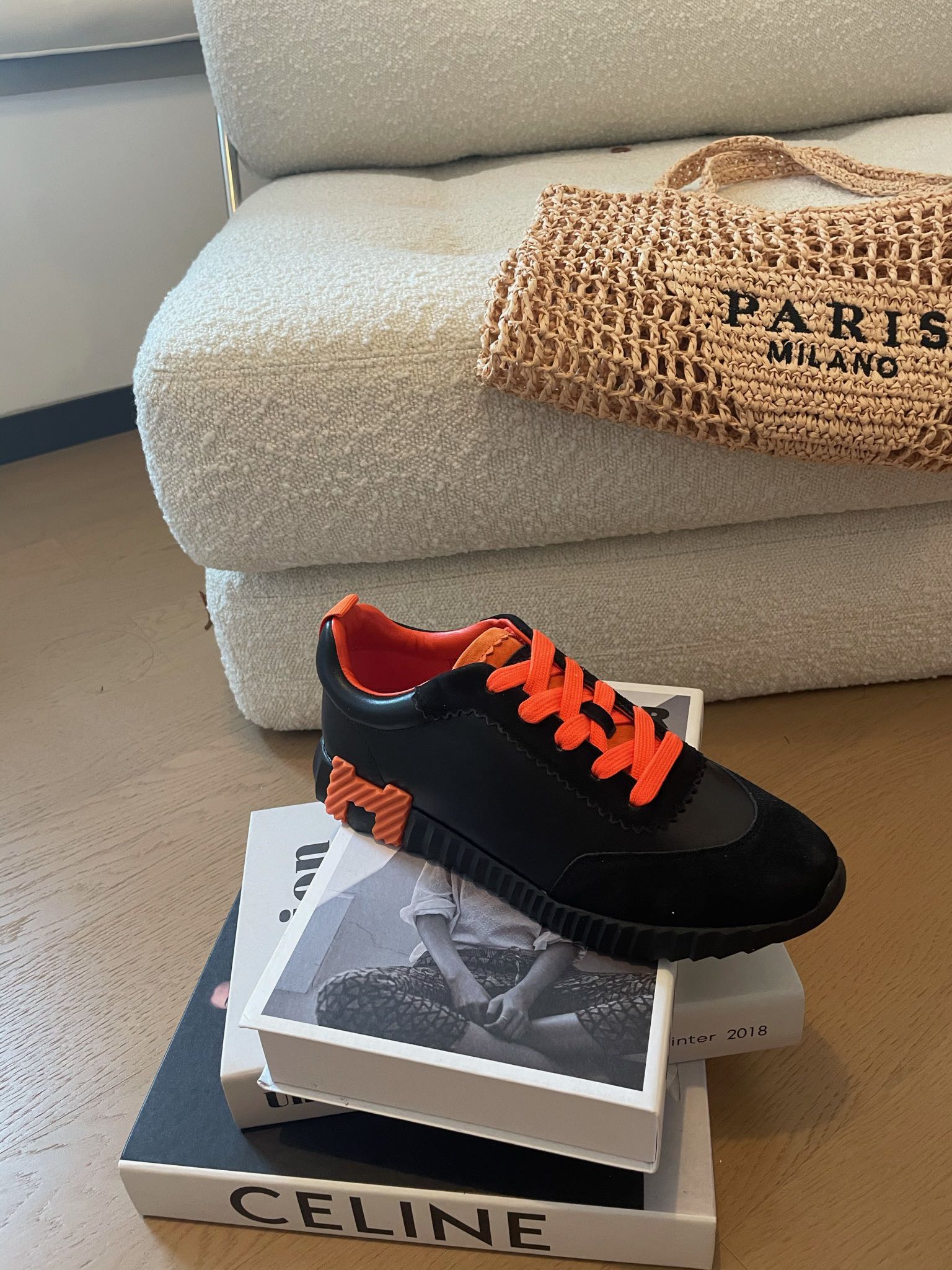 BOUNCING SNEAKERS BLACK CALFSKIN WITH ORANGE LACES