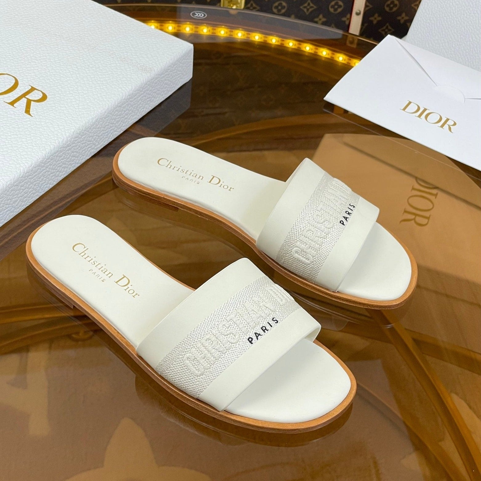 cd slide white calfskin embroidered cotton